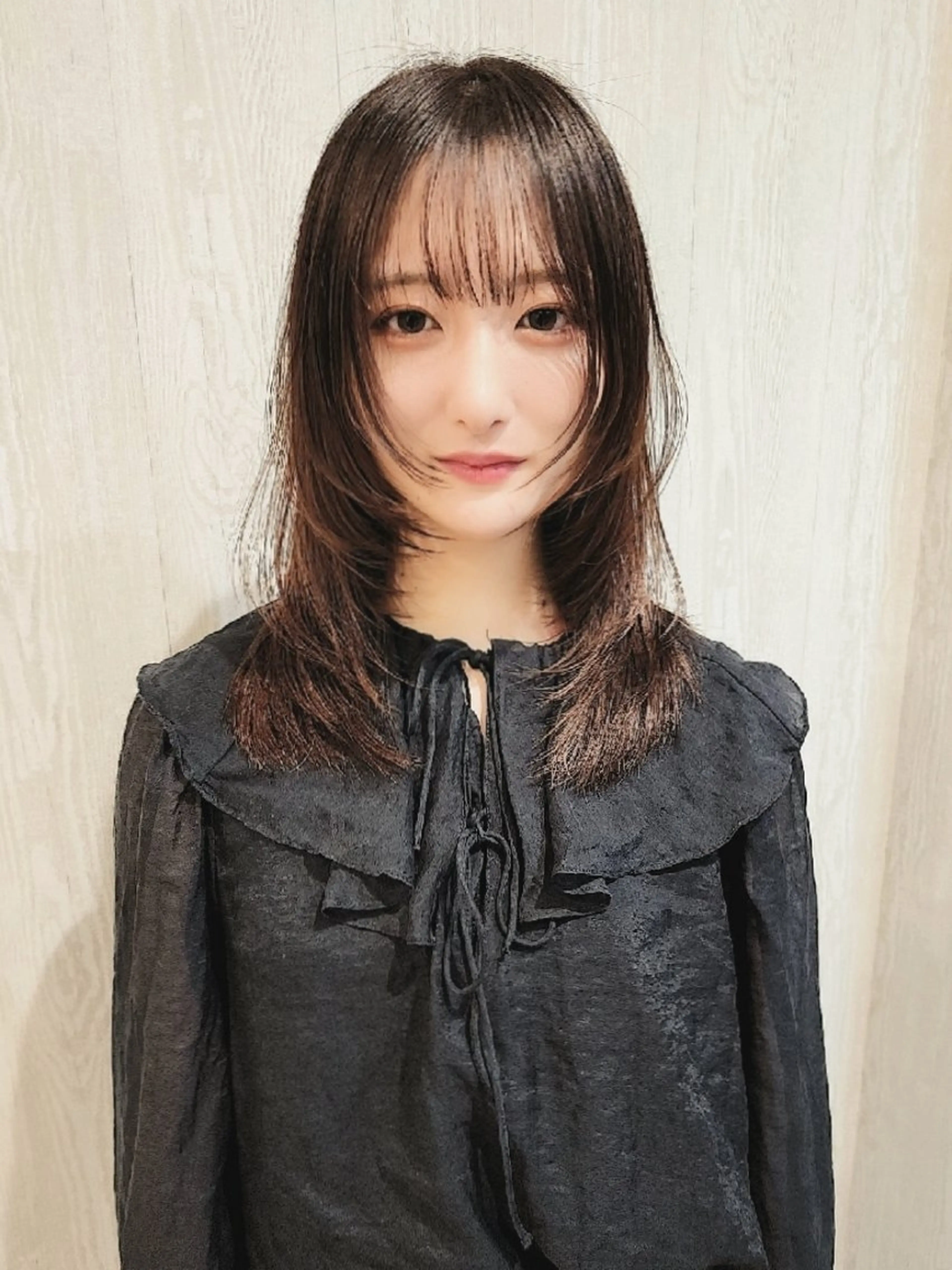 セミロング カラー レイヤーカット ウルフカット ウルフレイヤー カット ヘアカラー トリートメント レイヤーカット/ ウルフカット/大橋 のヘアスタイル