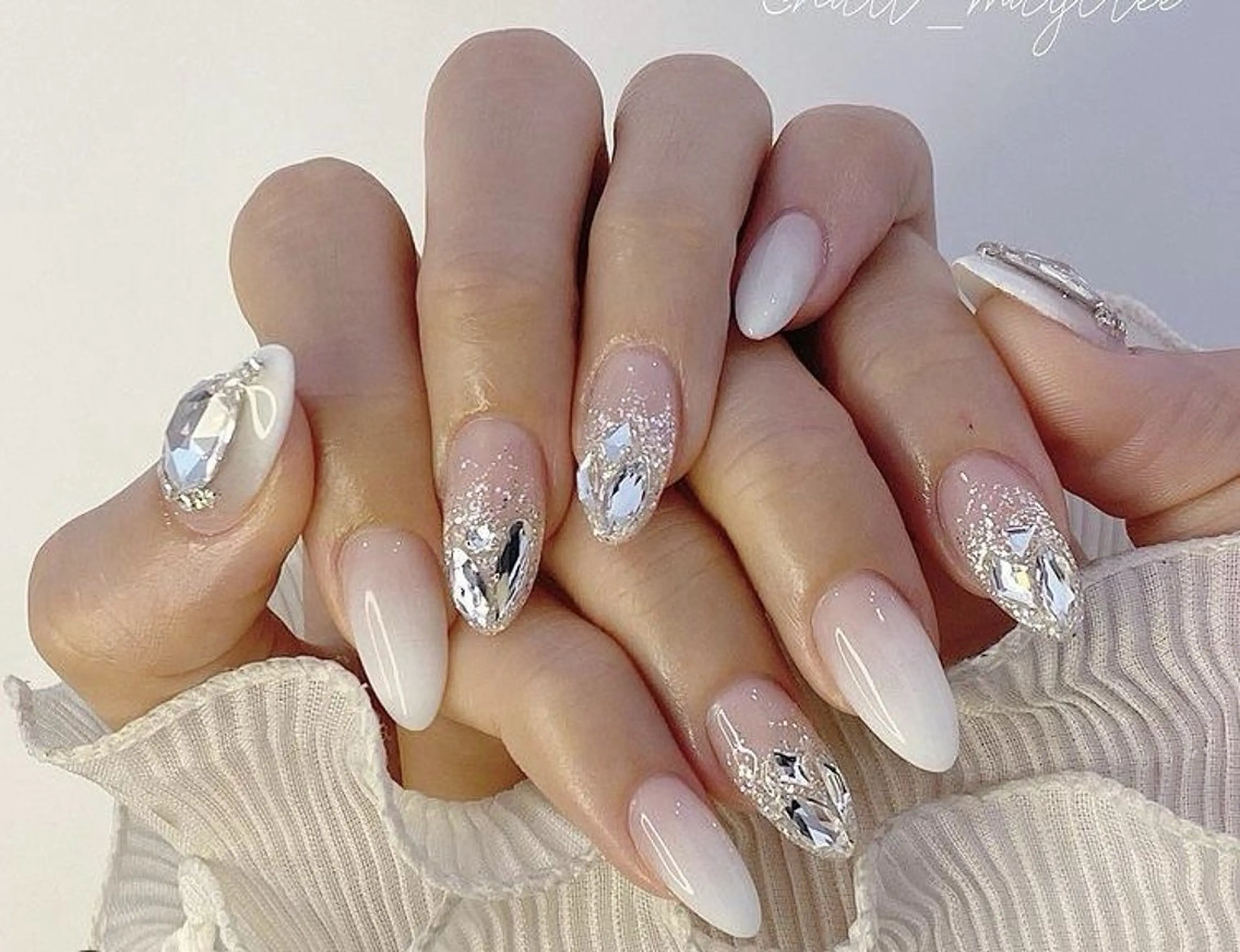 ネイル チークネイル ジェルネイル キラキラネイル 韓国ネイル マグネットネイル ハンドネイル Vp ネイルのネイルデザイン