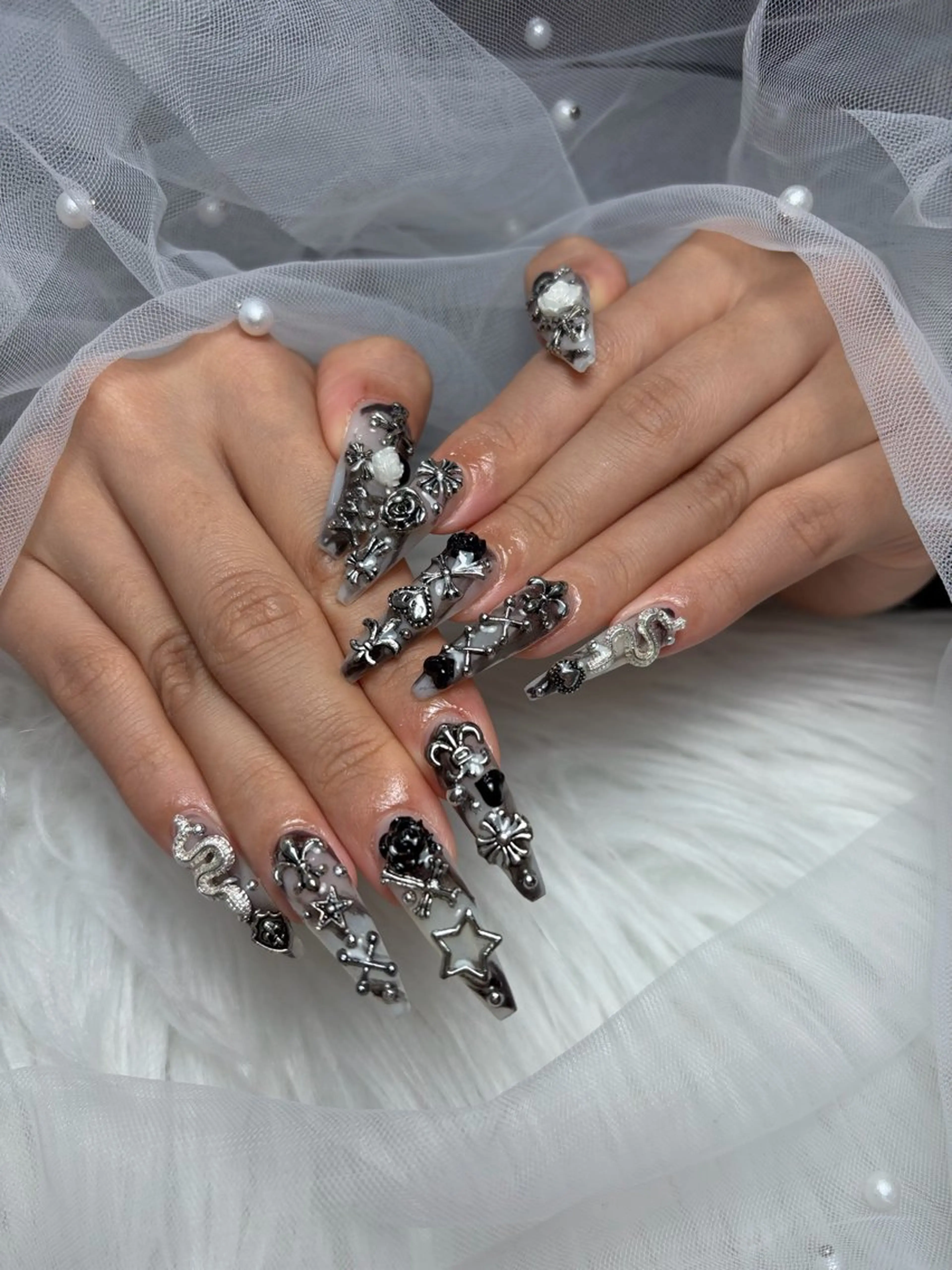 キッズ ネイル アートネイル 長さ出し ジェルネイル 韓国ネイル マグネットネイル ハンドネイル Cloudy Chan Nailのネイルデザイン