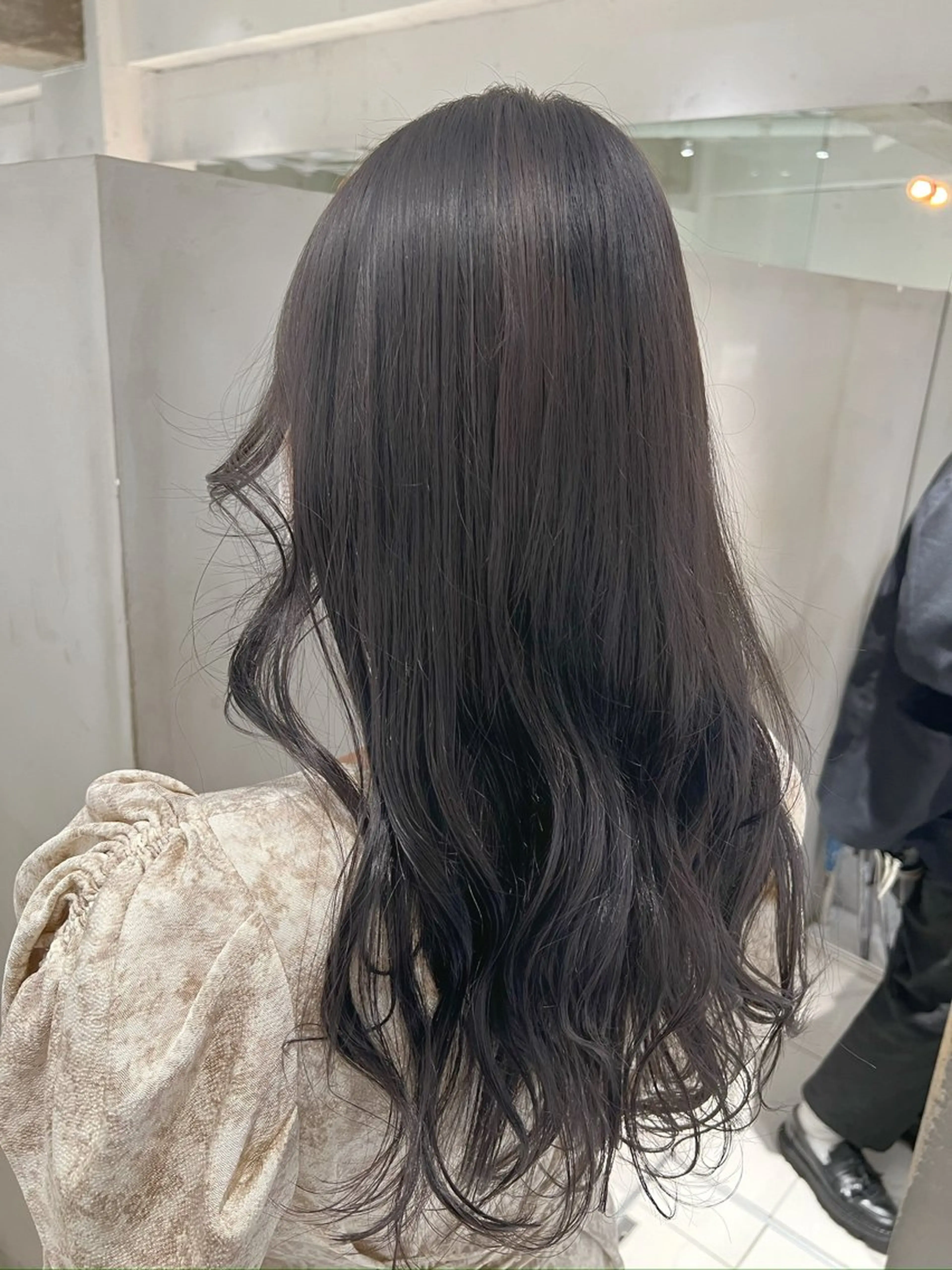 ロング カラー ヘアカラー トリートメント ヘッドスパ ヘアセット 艶くすみカラー ‎/縮毛/川添桃花‎のヘアスタイル