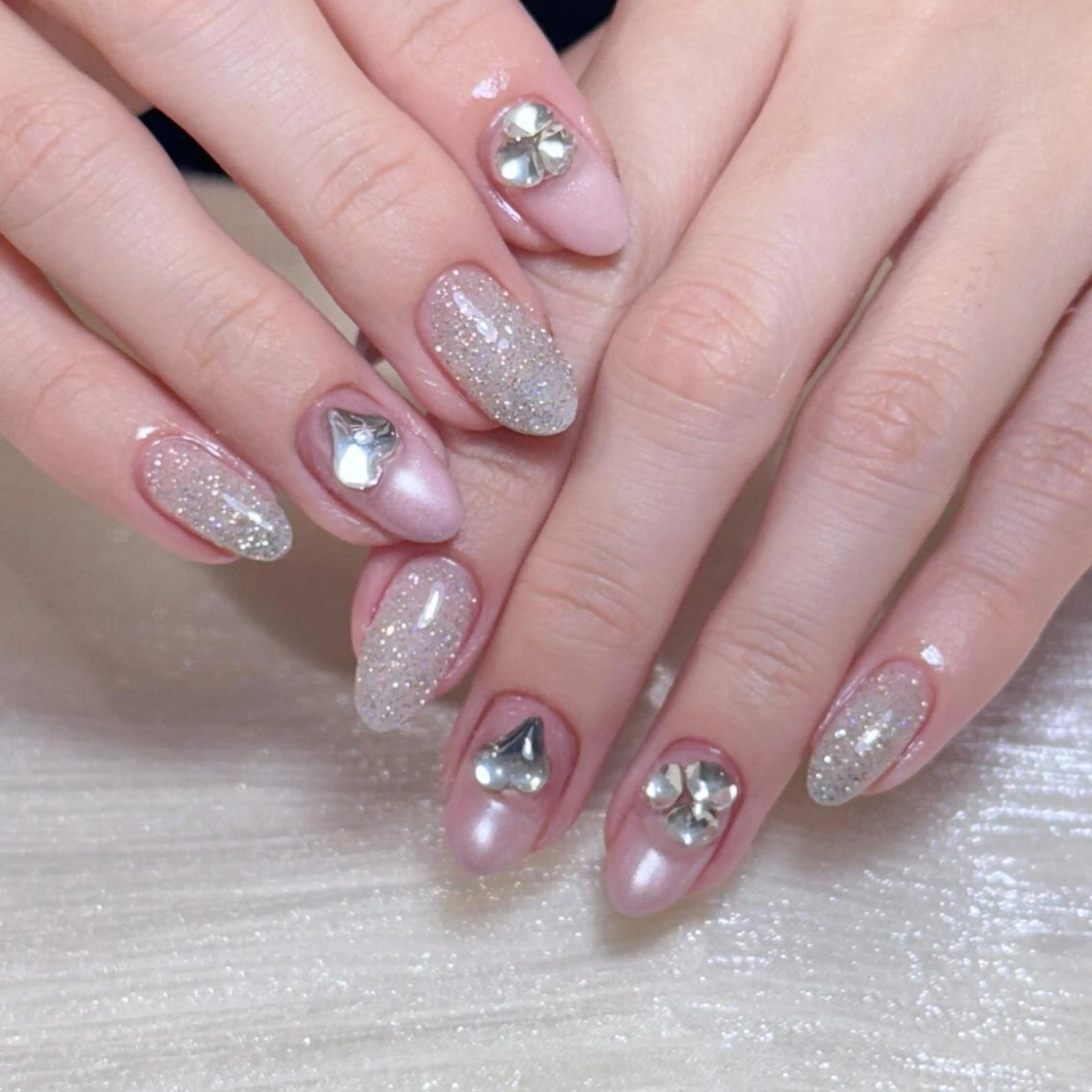 🎀初回ソフジェルオフ無料🎀【hand】100分デザインやり放題持ち込み可デザイン6本💅の写真