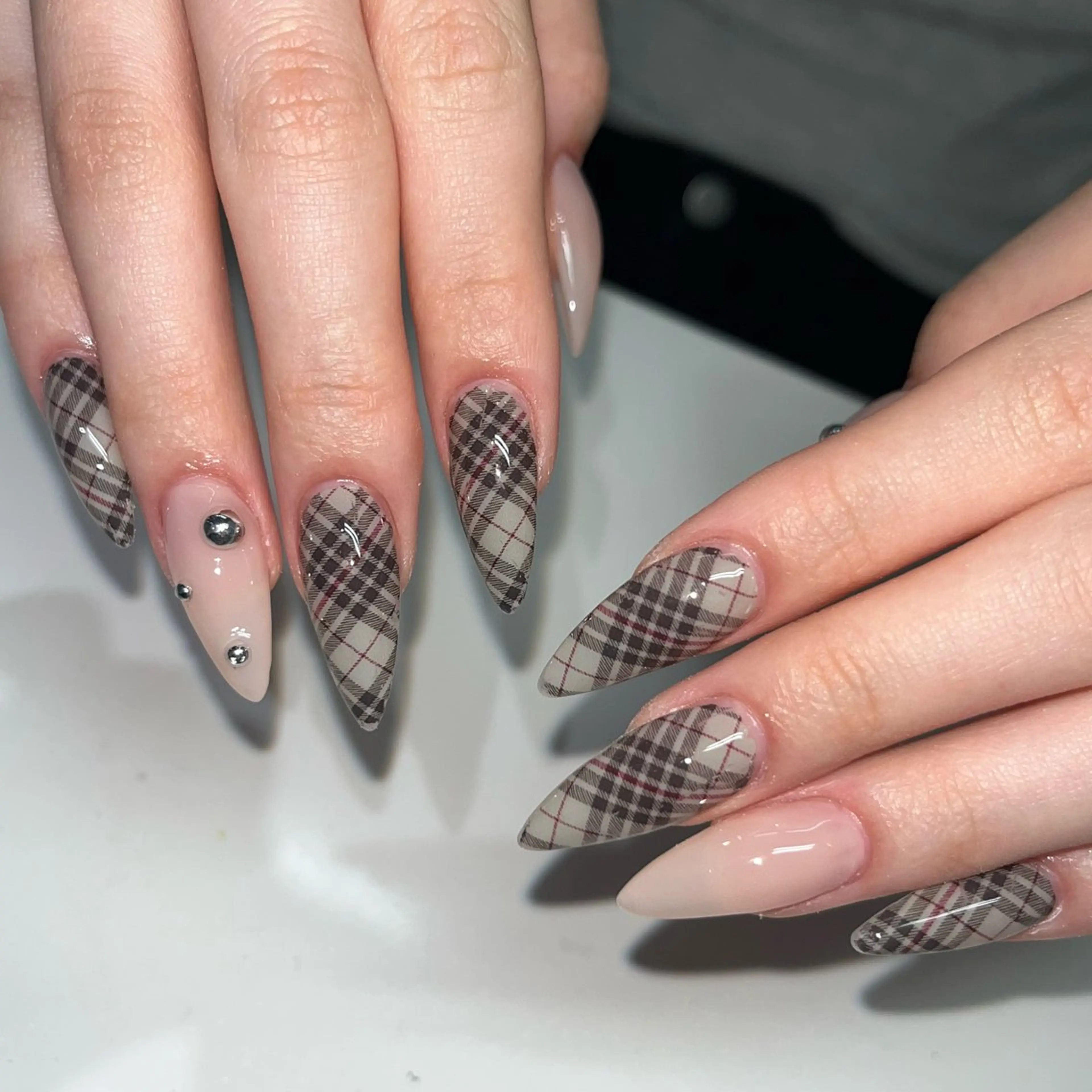 ミディアム ハンドネイル WOLTOKYO渋谷 Anzuのネイルデザイン