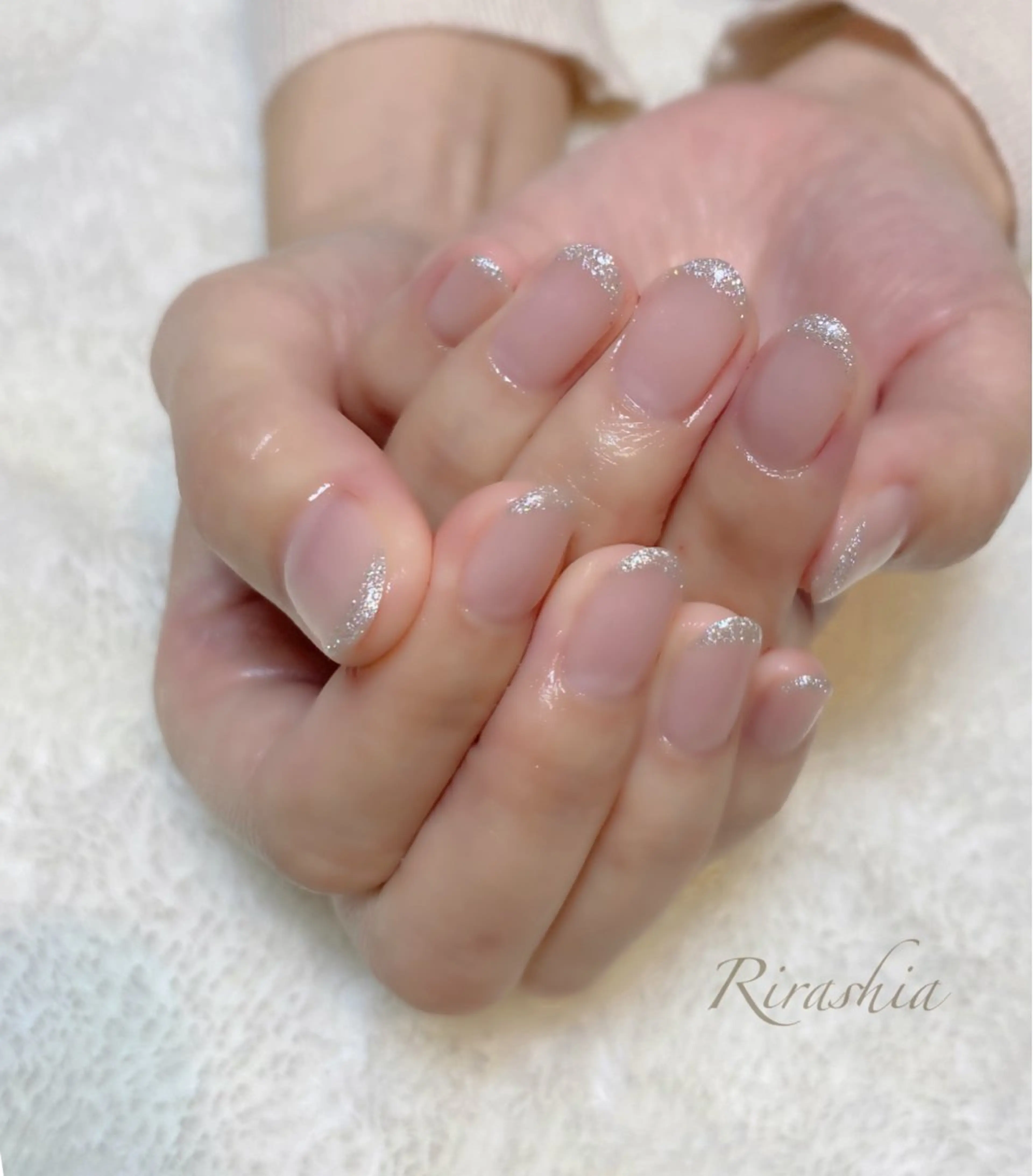 ネイル オーロラネイル ラメ(グリッター) ハンドスパ｜ネイル Rirashaのネイルデザイン