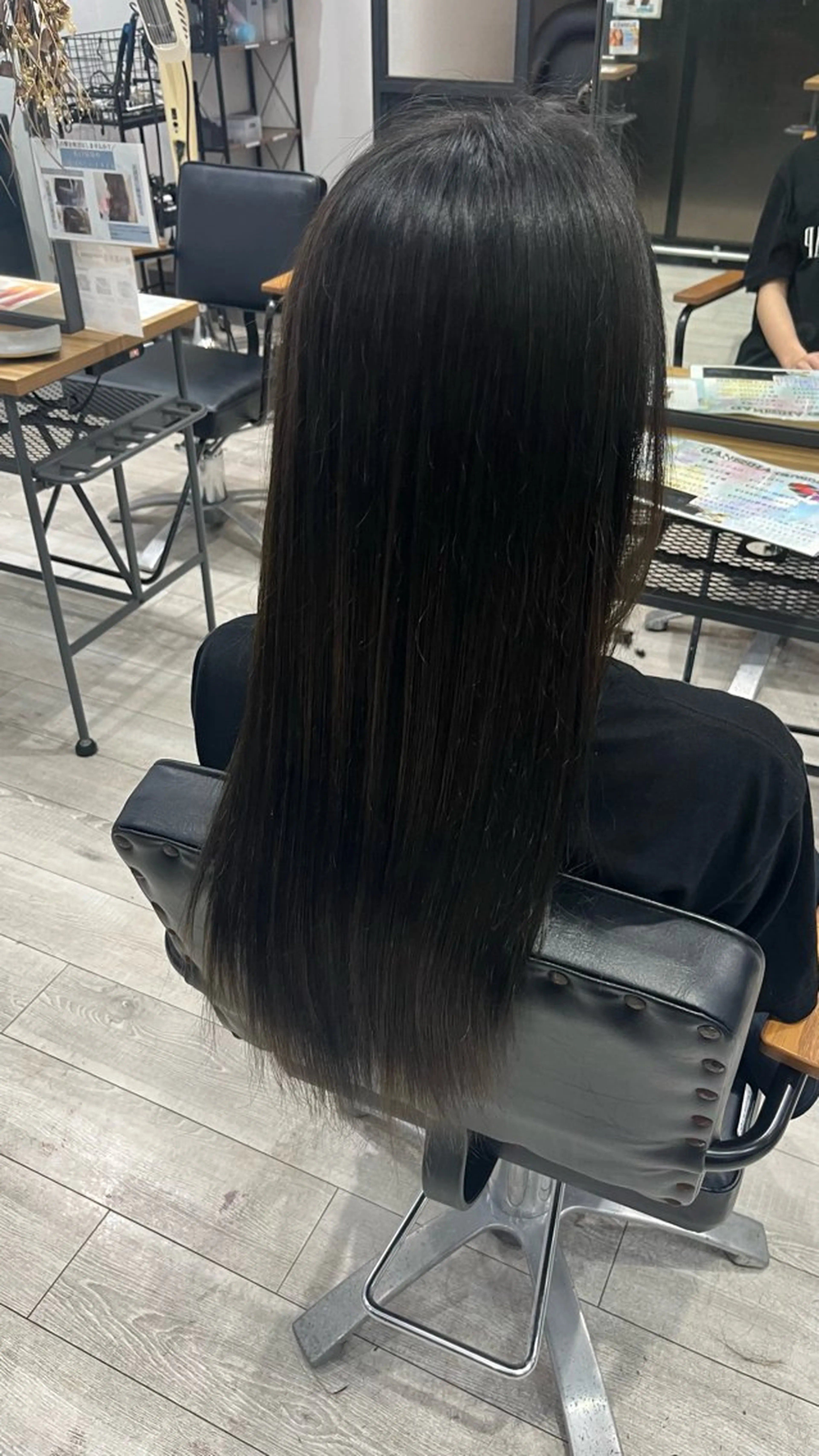 ロング 殿北 茉奈のヘアスタイル