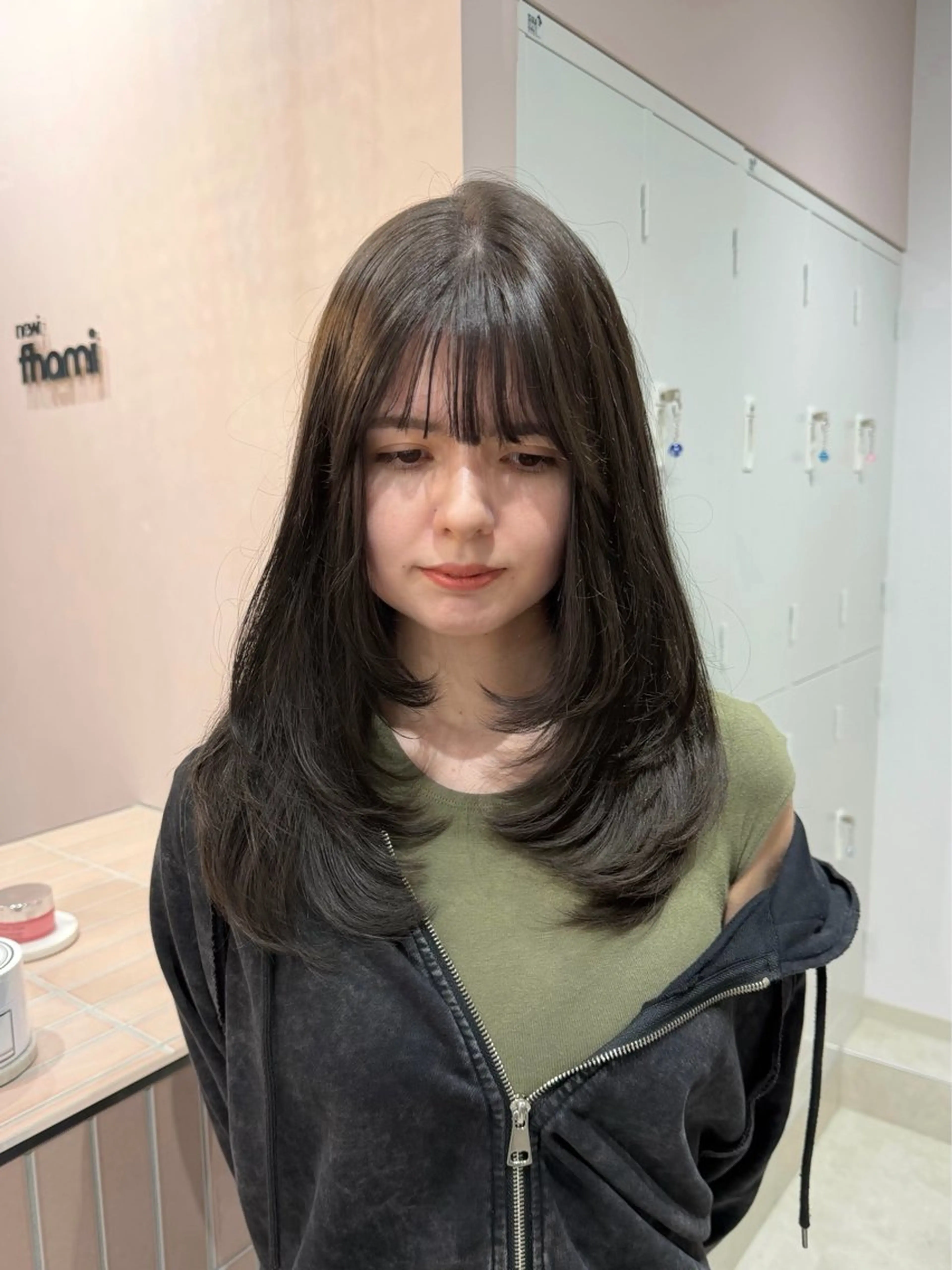 ロング カラー 柔らかオリーブ🌿 HIMARI🌻のヘアスタイル