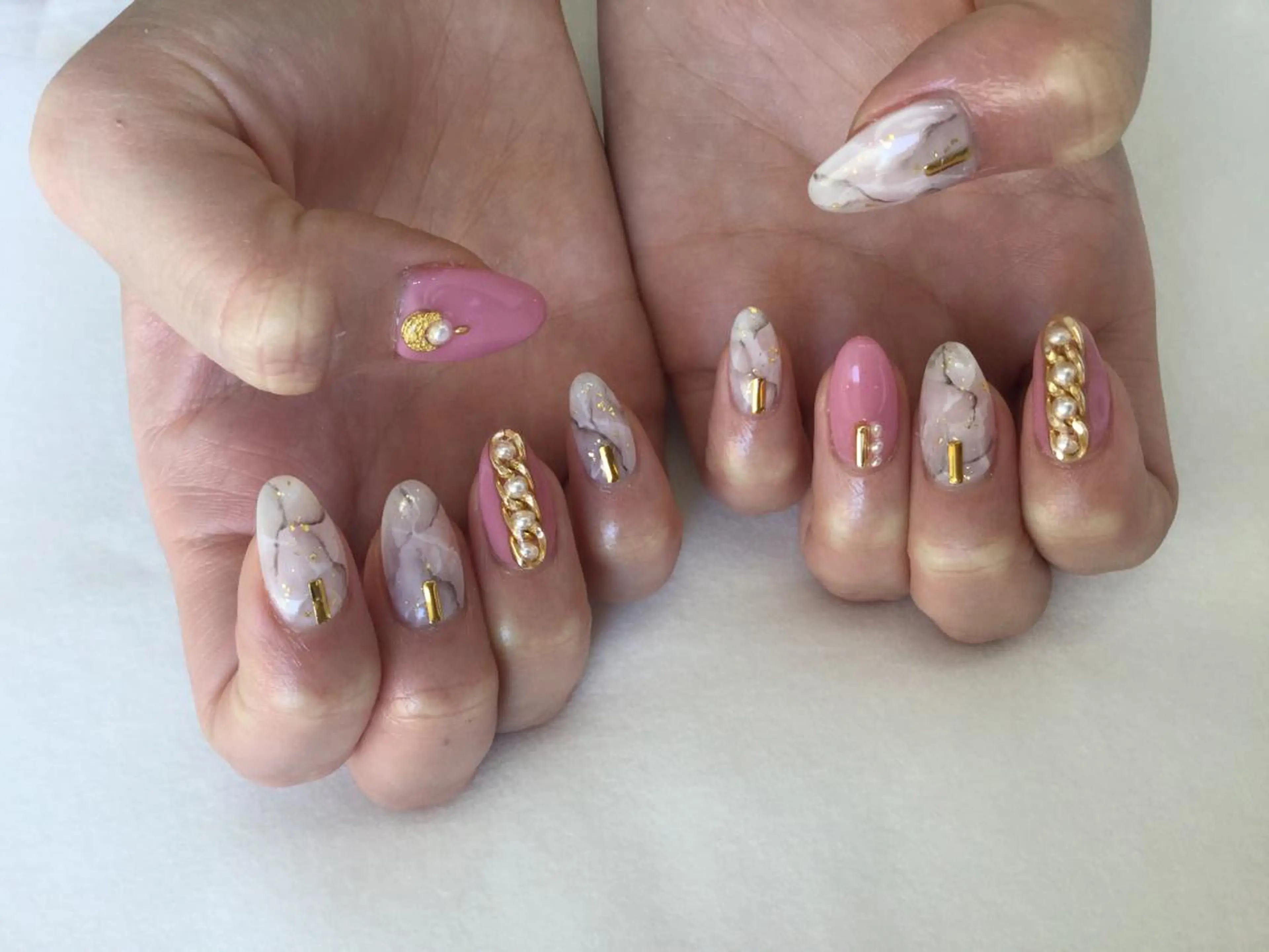 ネイル ハンドネイル 💎🐰 saki. m 🐰💎のネイルデザイン