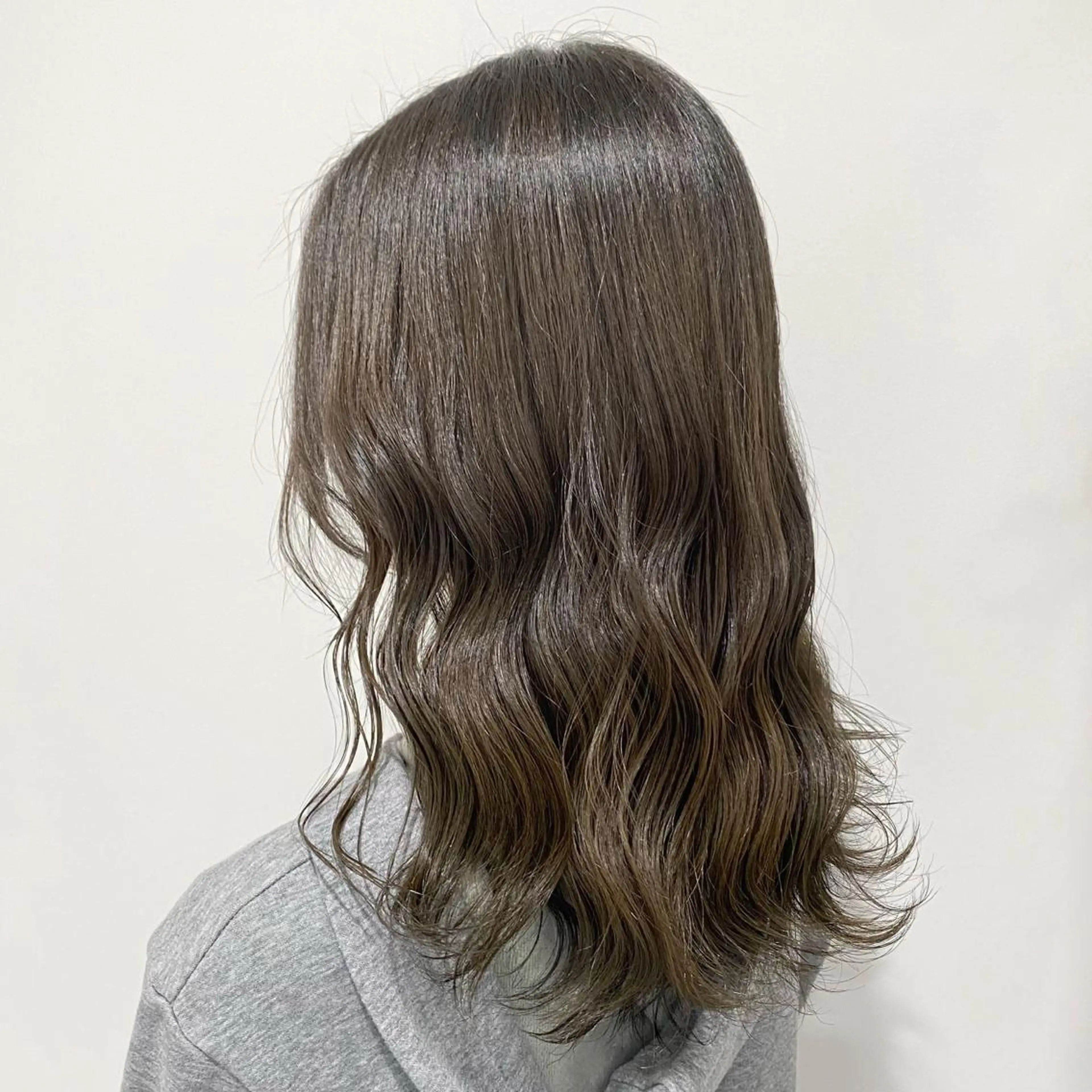 ミディアム カラー ヘアカラー トリートメント ヘッドスパ ヘアセット エフェクトブリーチ 🌟前澤啓太朗のヘアスタイル