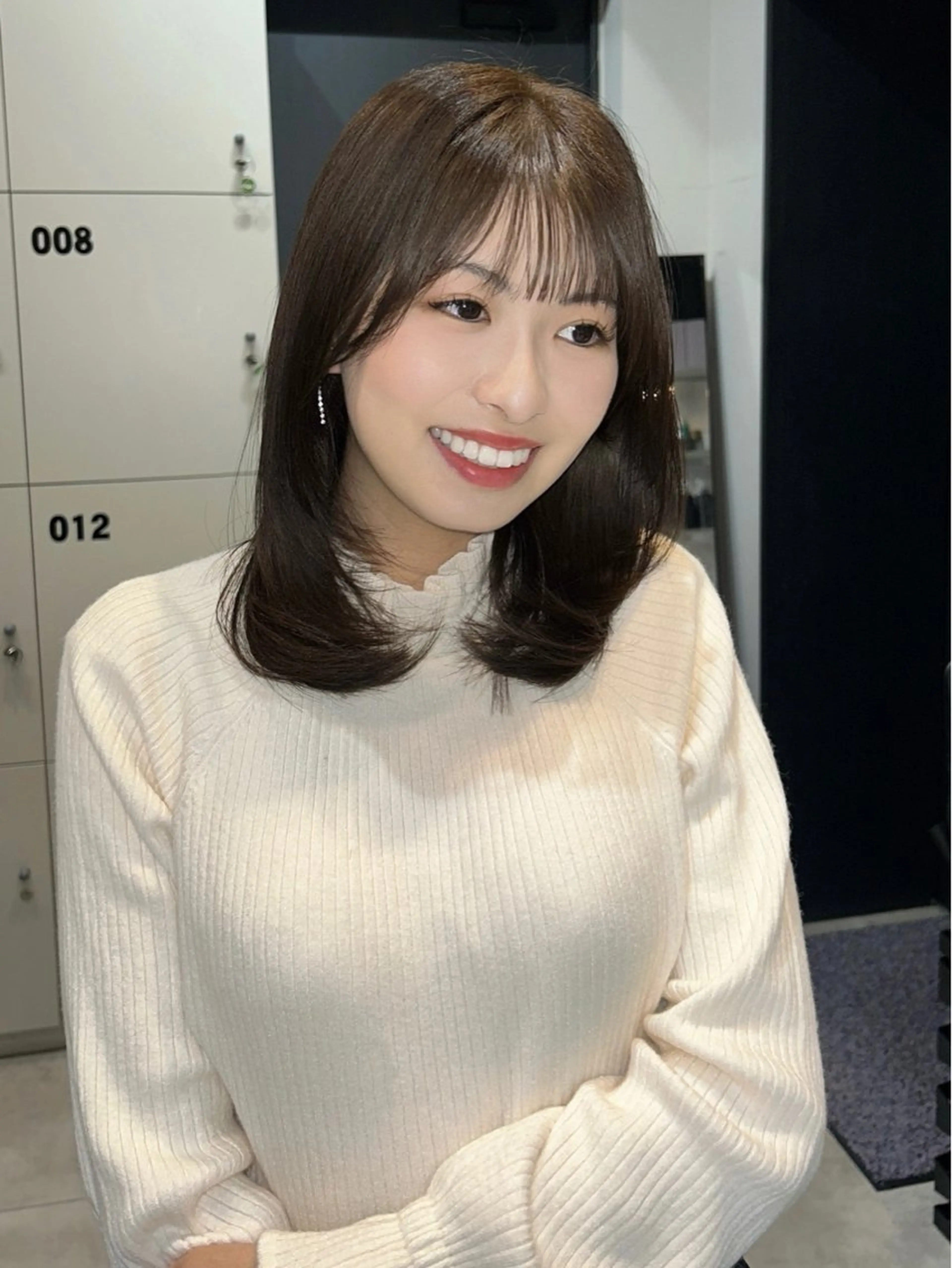 セミロング カラー うる艶カラー/恵比寿 ベージュ/丸山陽平のヘアスタイル