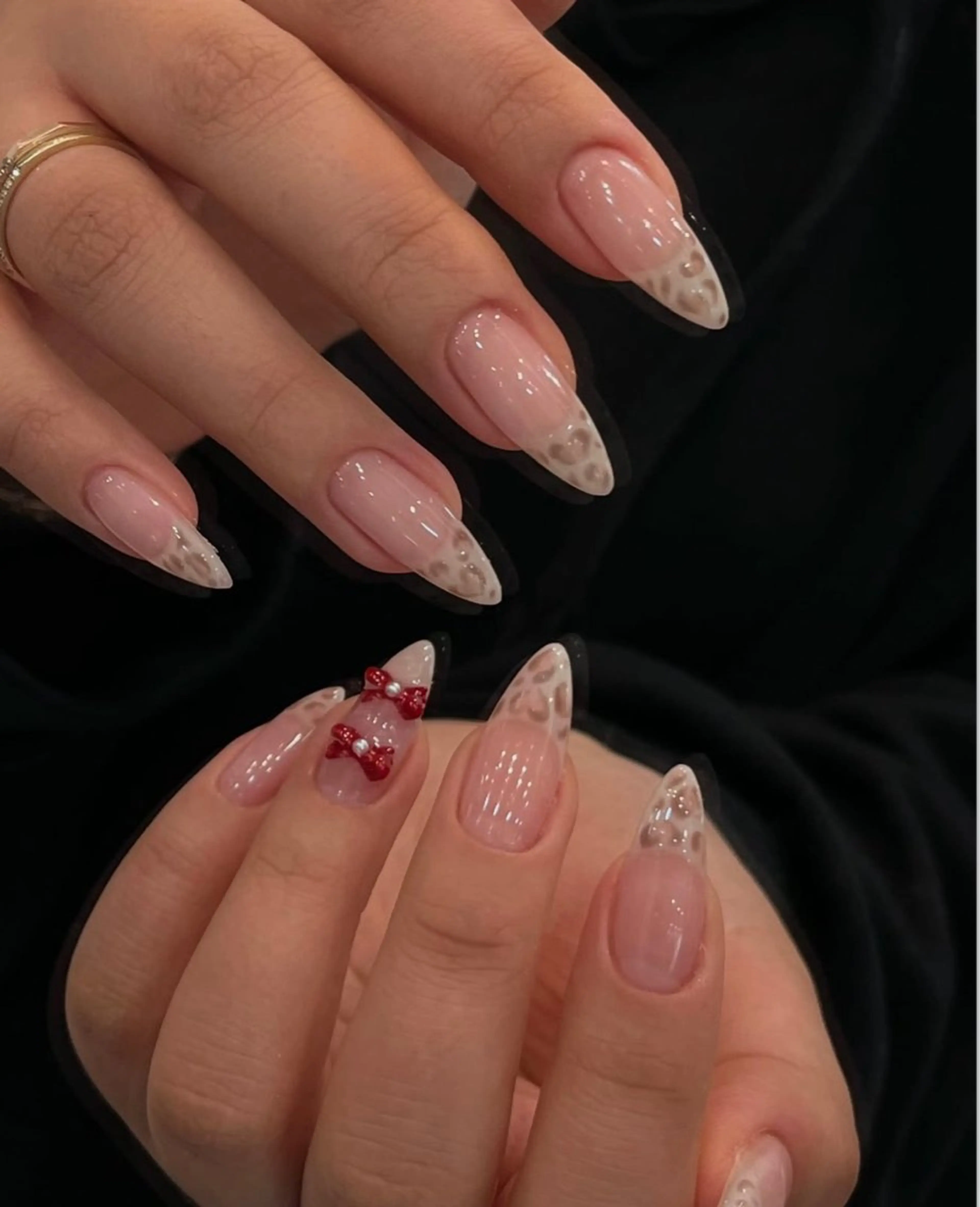 セミロング 韓国風ヘア ハンドネイル Aila Nail HanChanのネイルデザイン