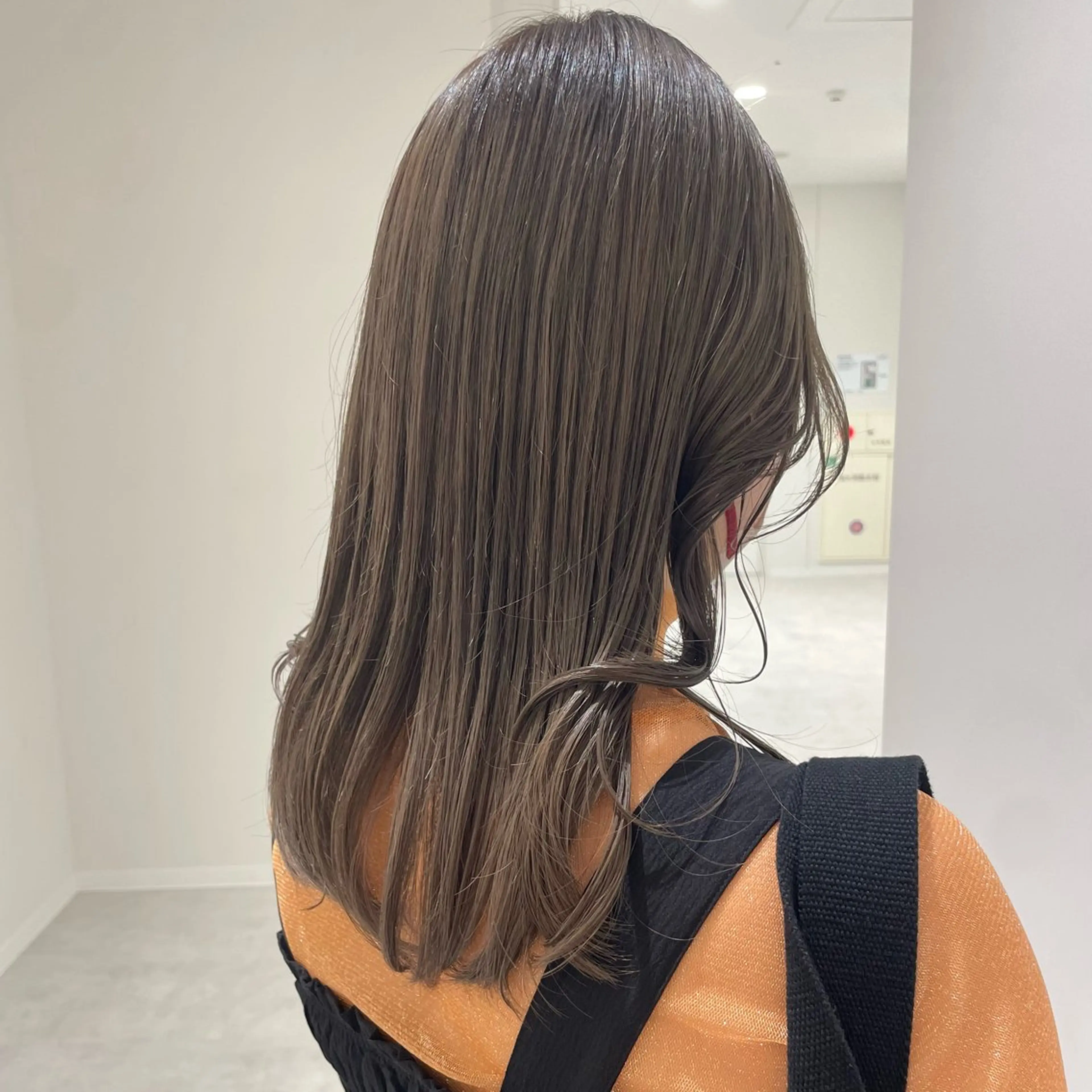 セミロング ヘアカラー 🎟暖色カラー /アレンジ🎀くるみのヘアスタイル