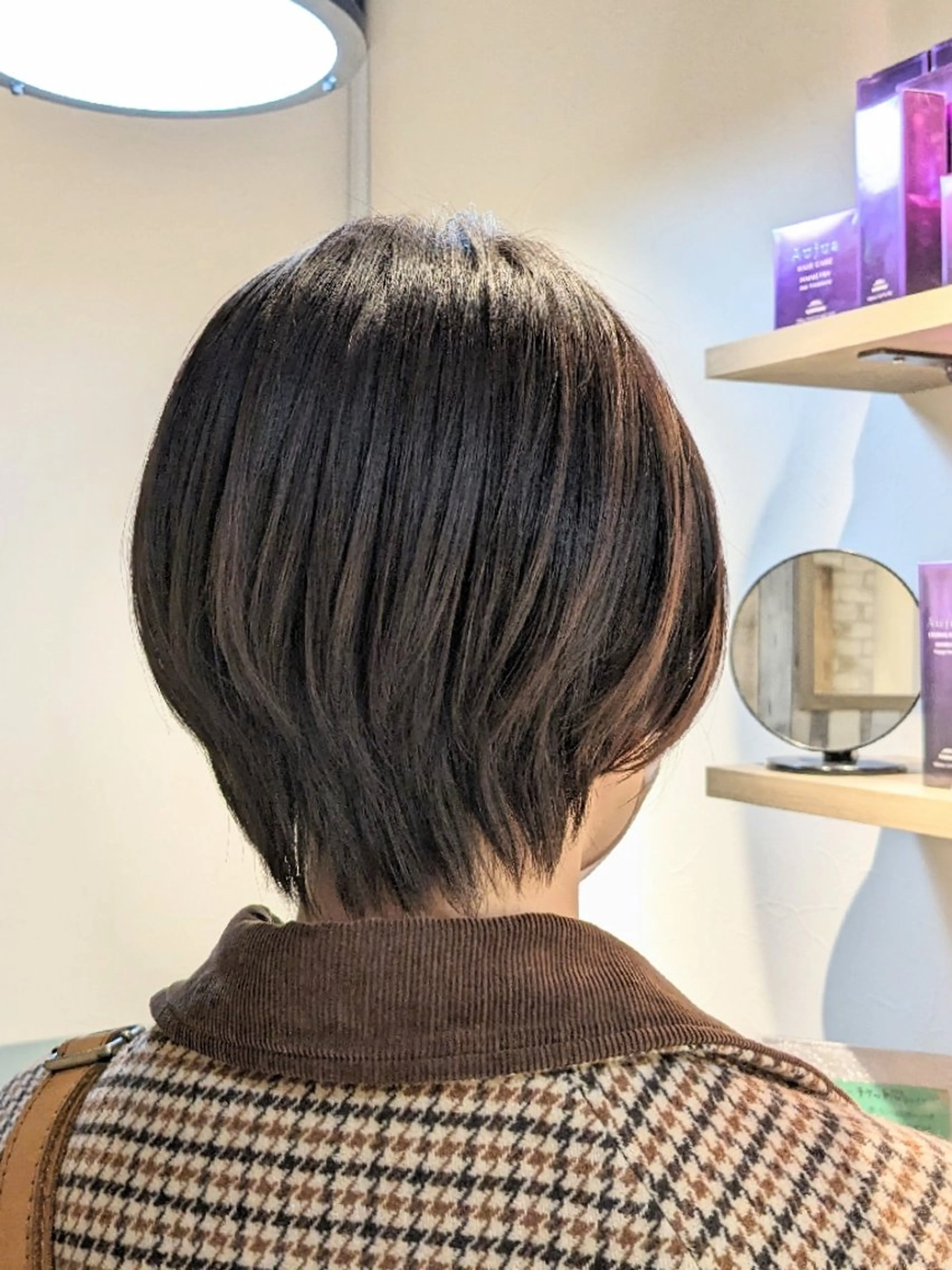 ショート カット alushe 岡 陽子のヘアスタイル