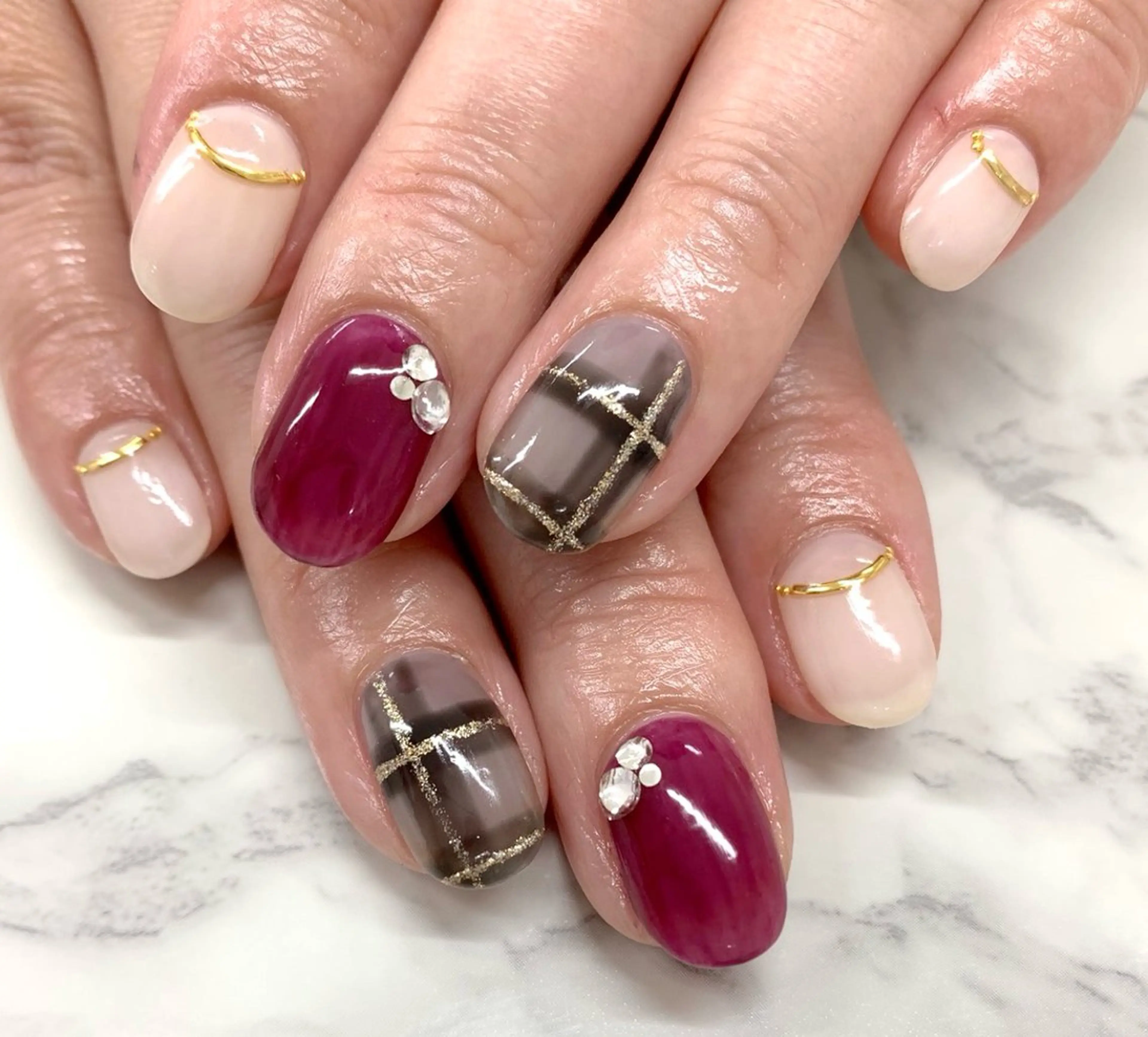 ネイル サロンドルリネイル 🦋Ayaのネイルデザイン