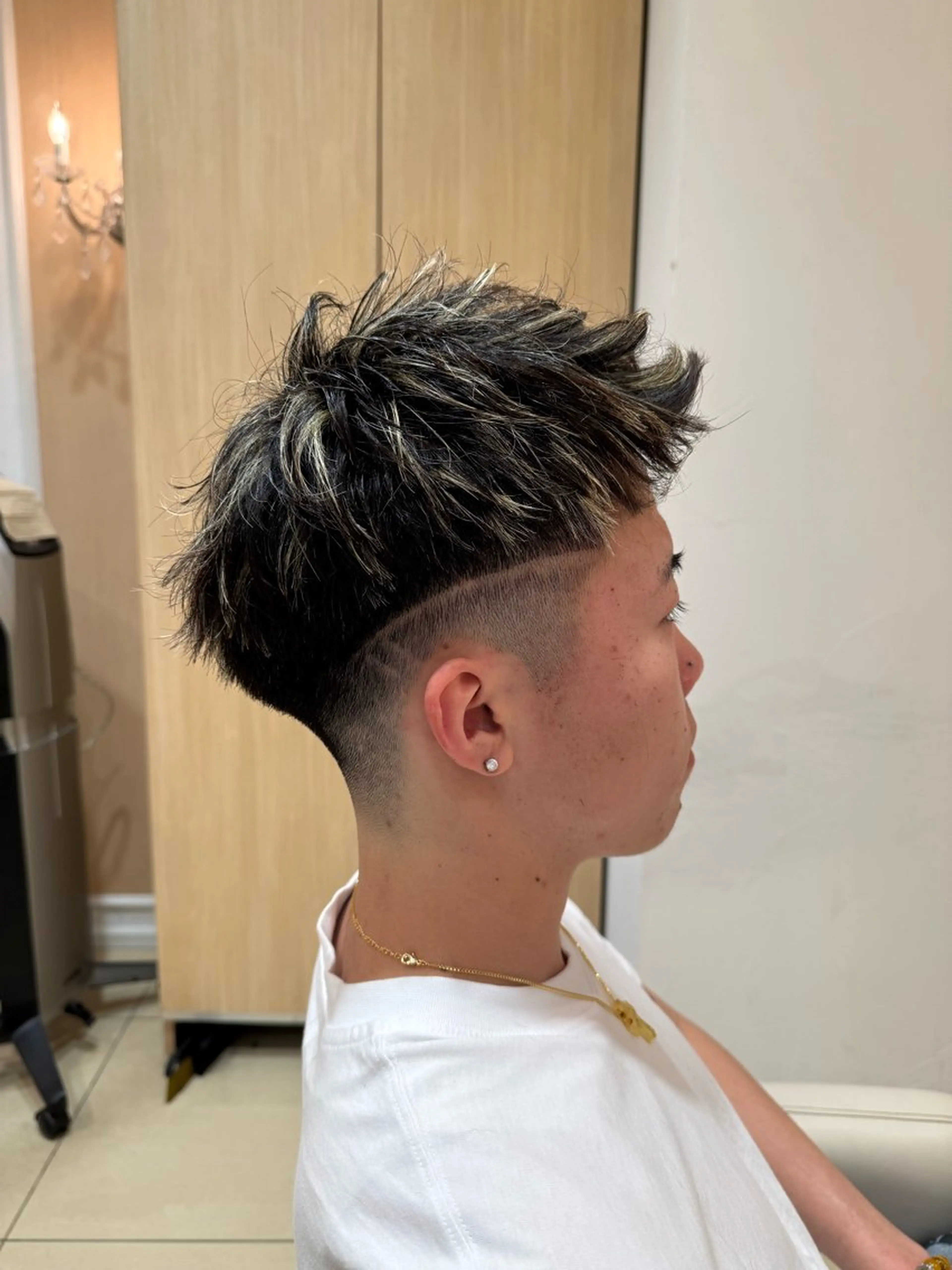 ショート カラー メンズ カット ヘアカラー メンズ特化型美容師 栗山勇人のヘアスタイル