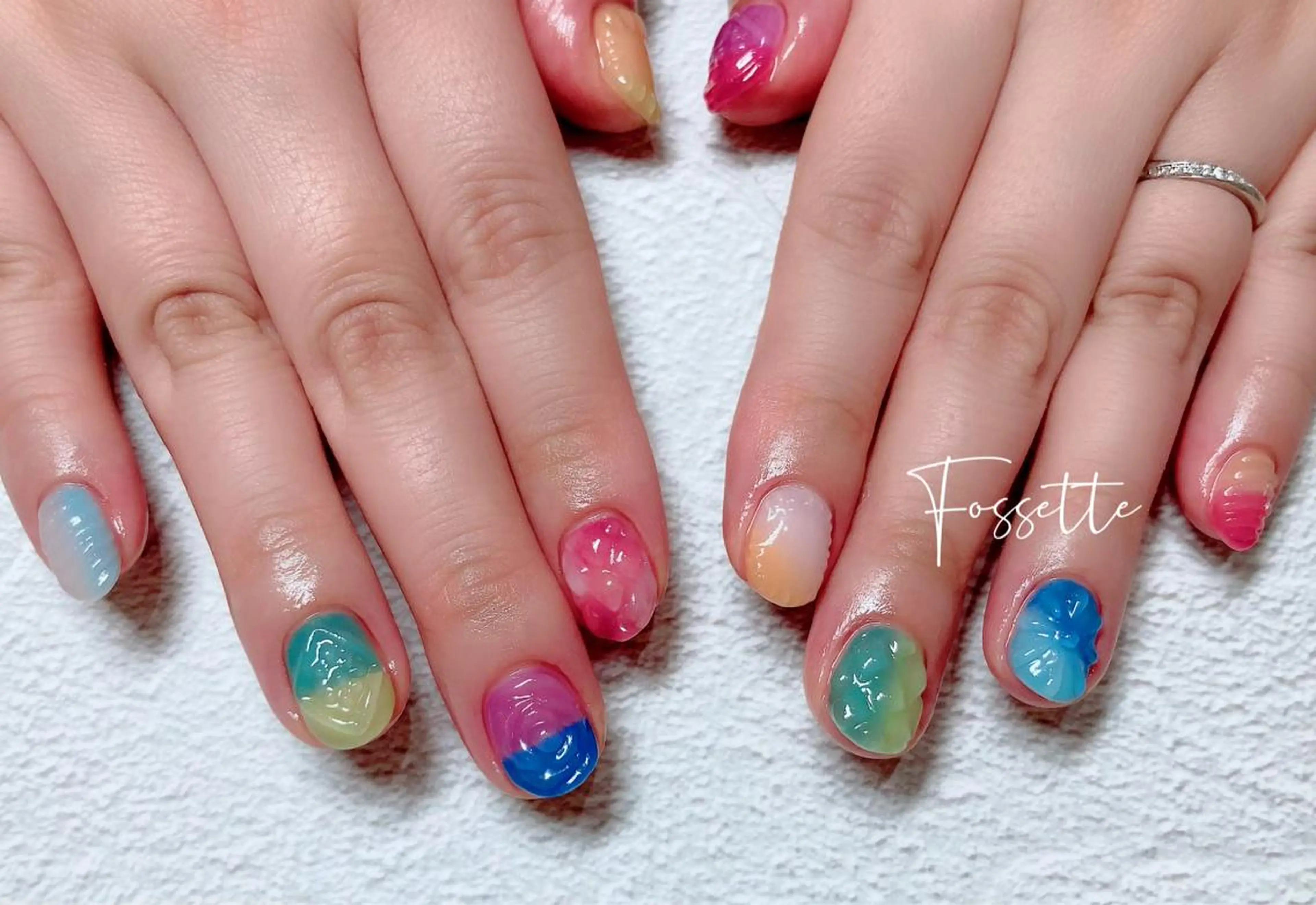 ネイル クリアネイル ぷっくりネイル ショートネイル 夏ネイル nailsalon Fossetteのネイルデザイン