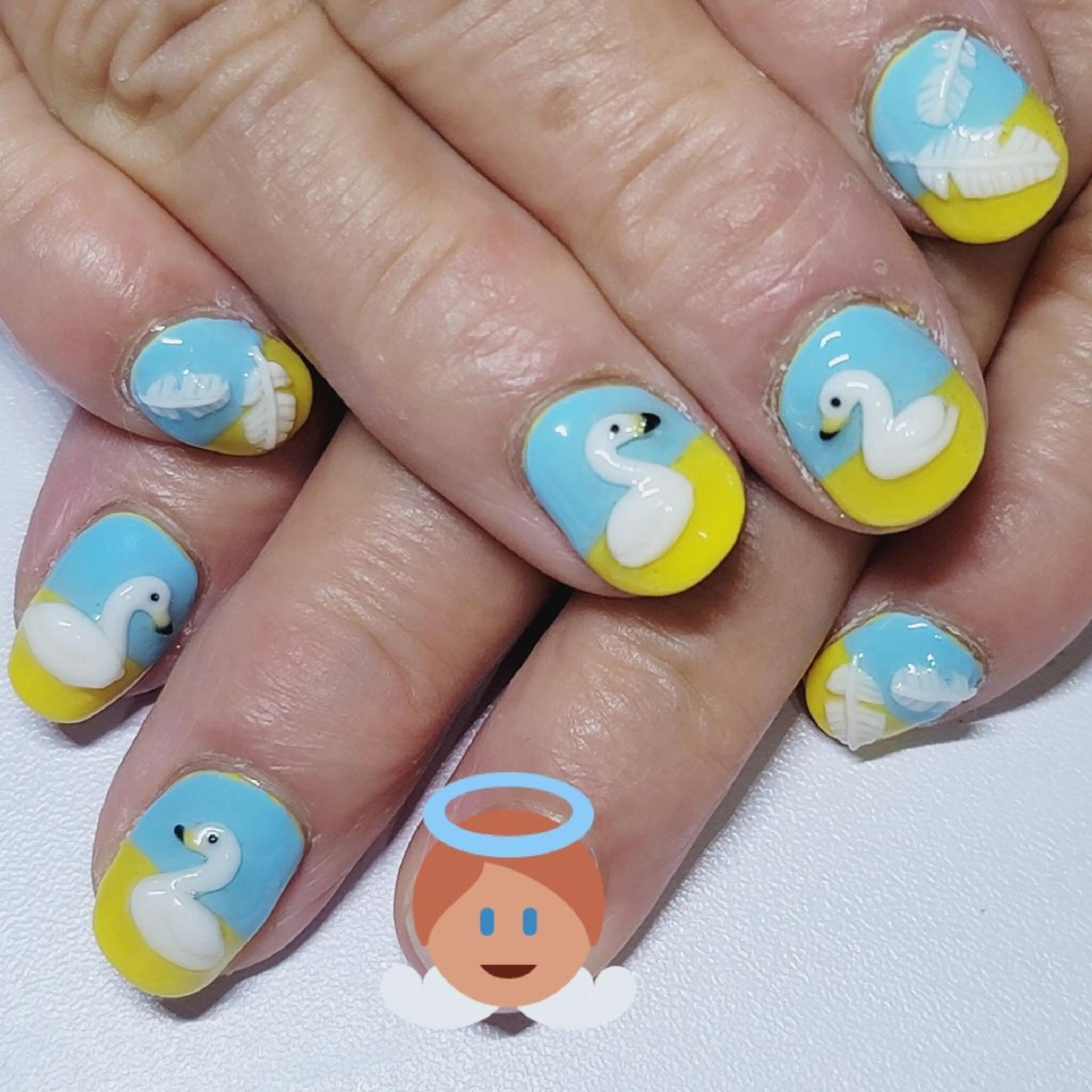 ネイル アートネイル 水色 黄色 ハンドネイル よしだ ひろきのネイルデザイン