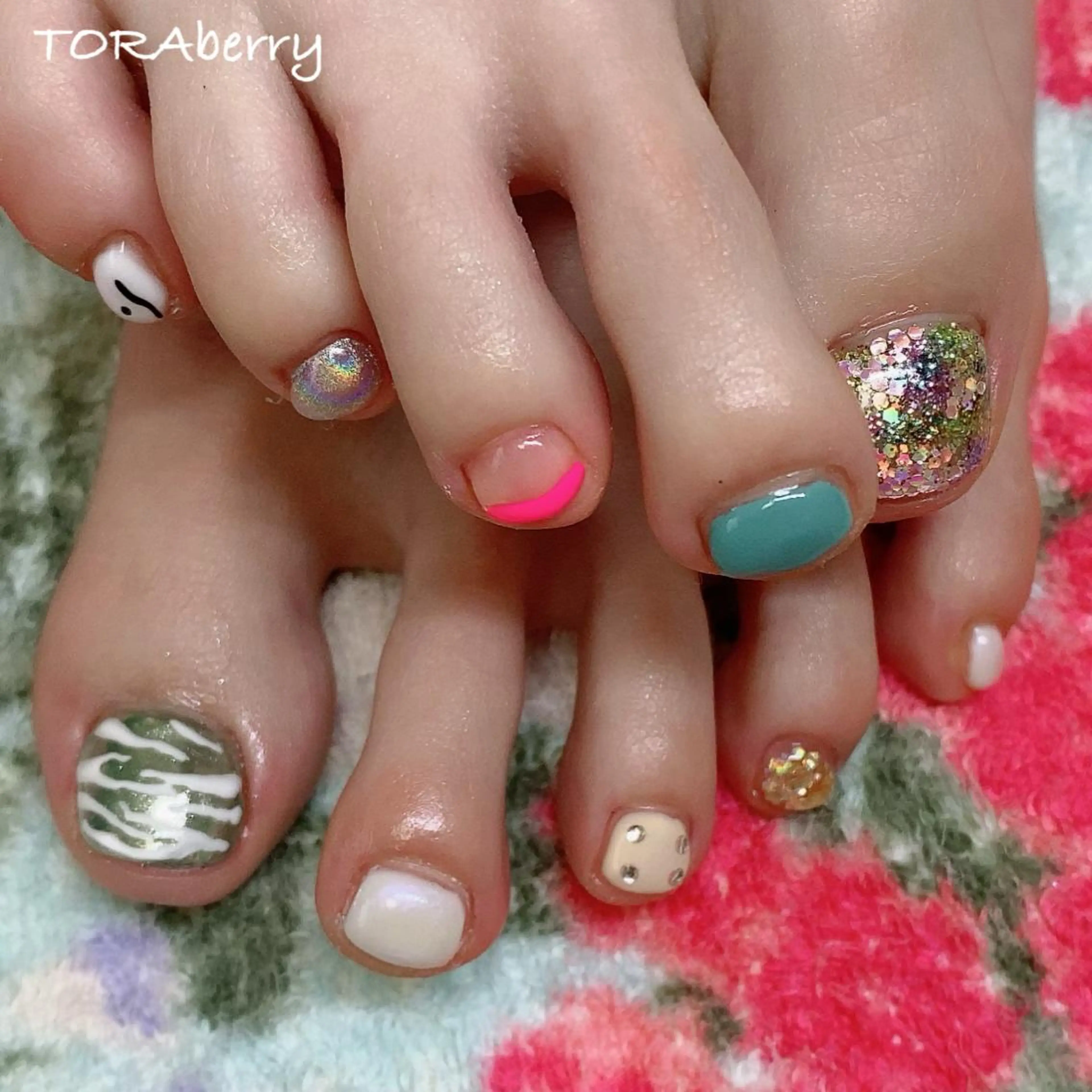 ネイル フットネイル ネイリスト なつみのネイルデザイン