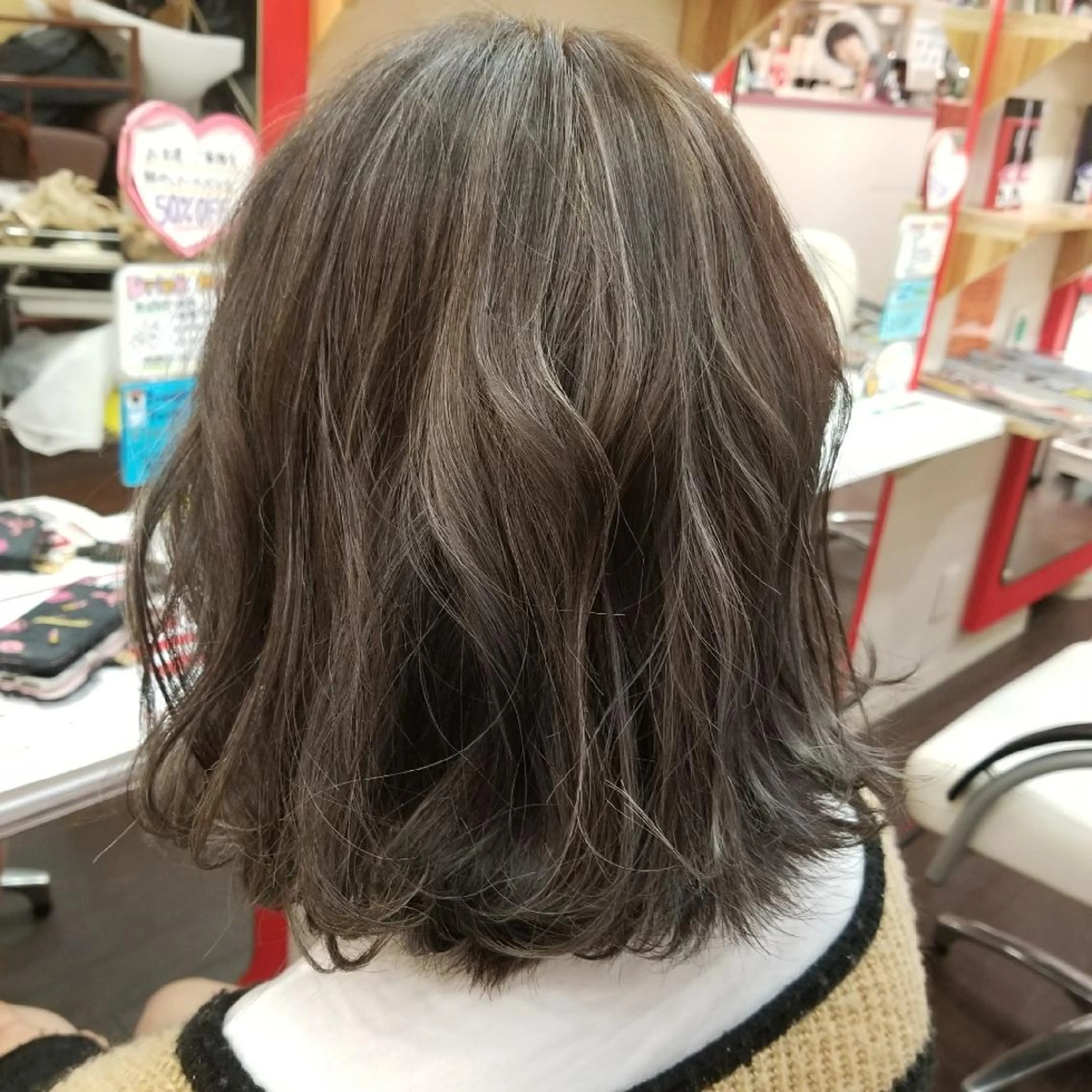 ミディアム カラー ヘアカラー エクステ 植田 /エクステ /ブリーチ/髪質改善のヘアスタイル