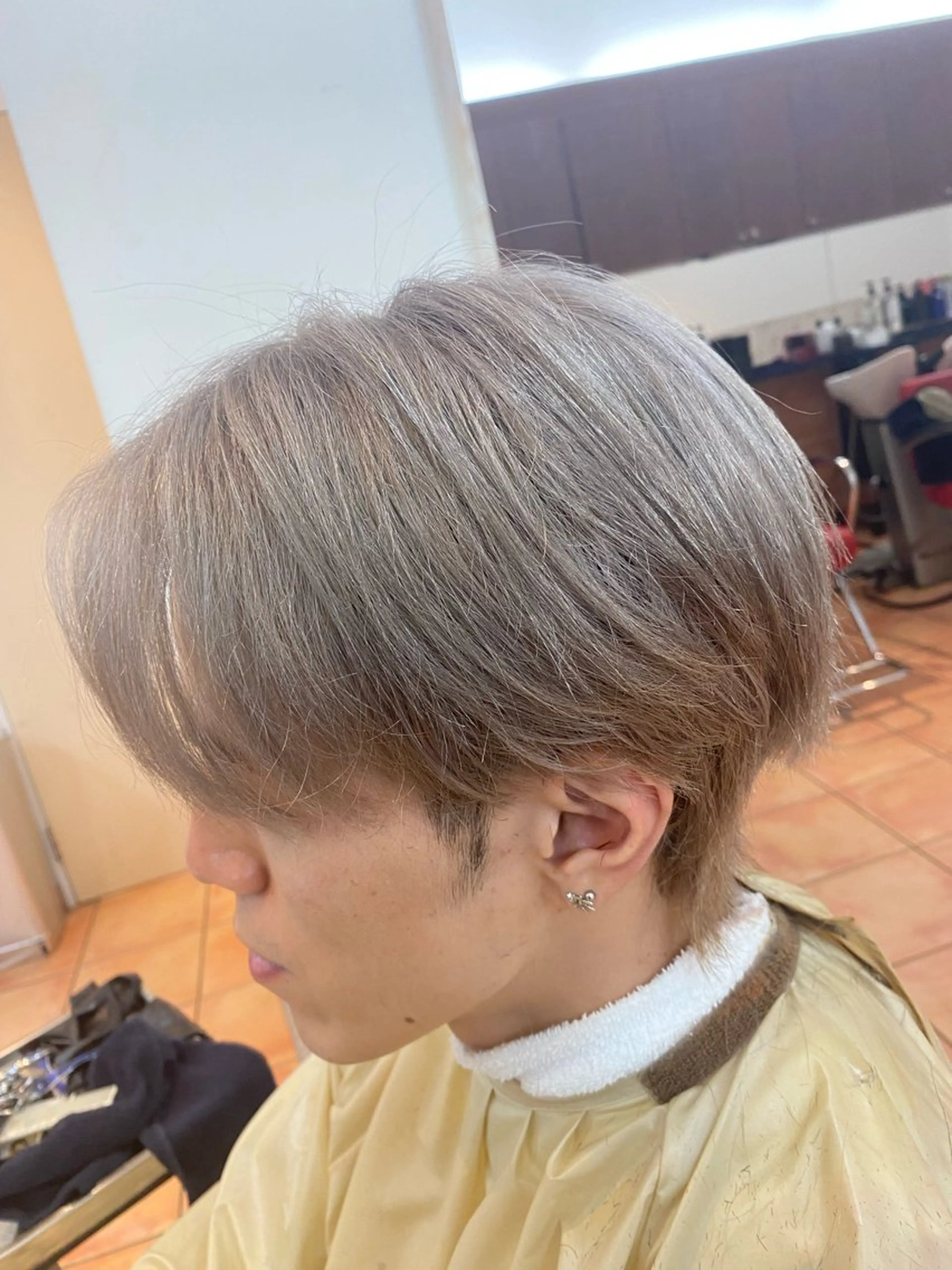 ミディアム カット ヘアカラー カラー特化 横川　翔希のヘアスタイル