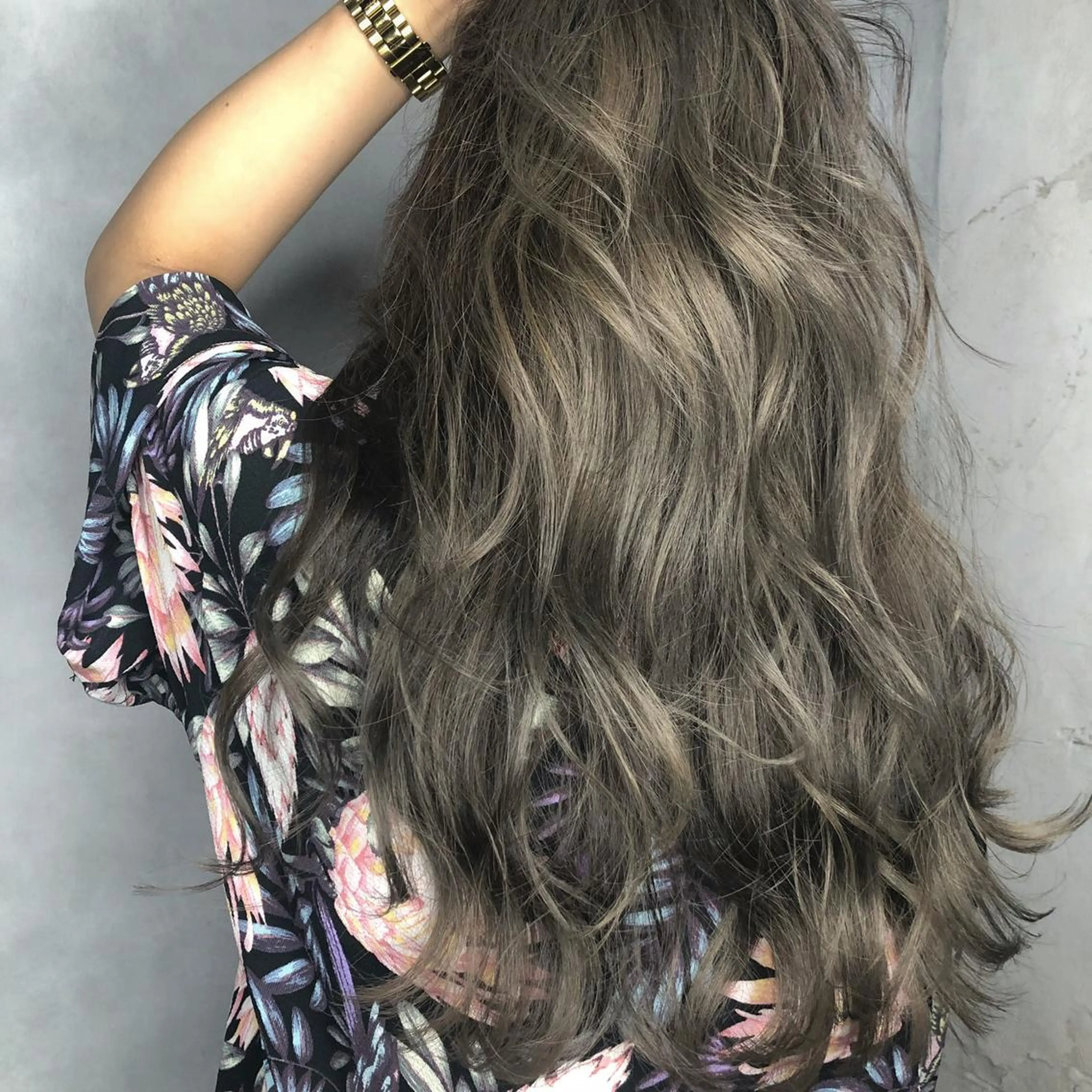 ロング カラー アッシュ ベージュカラー 外国人風カラー ORIKA 美容室のヘアスタイル