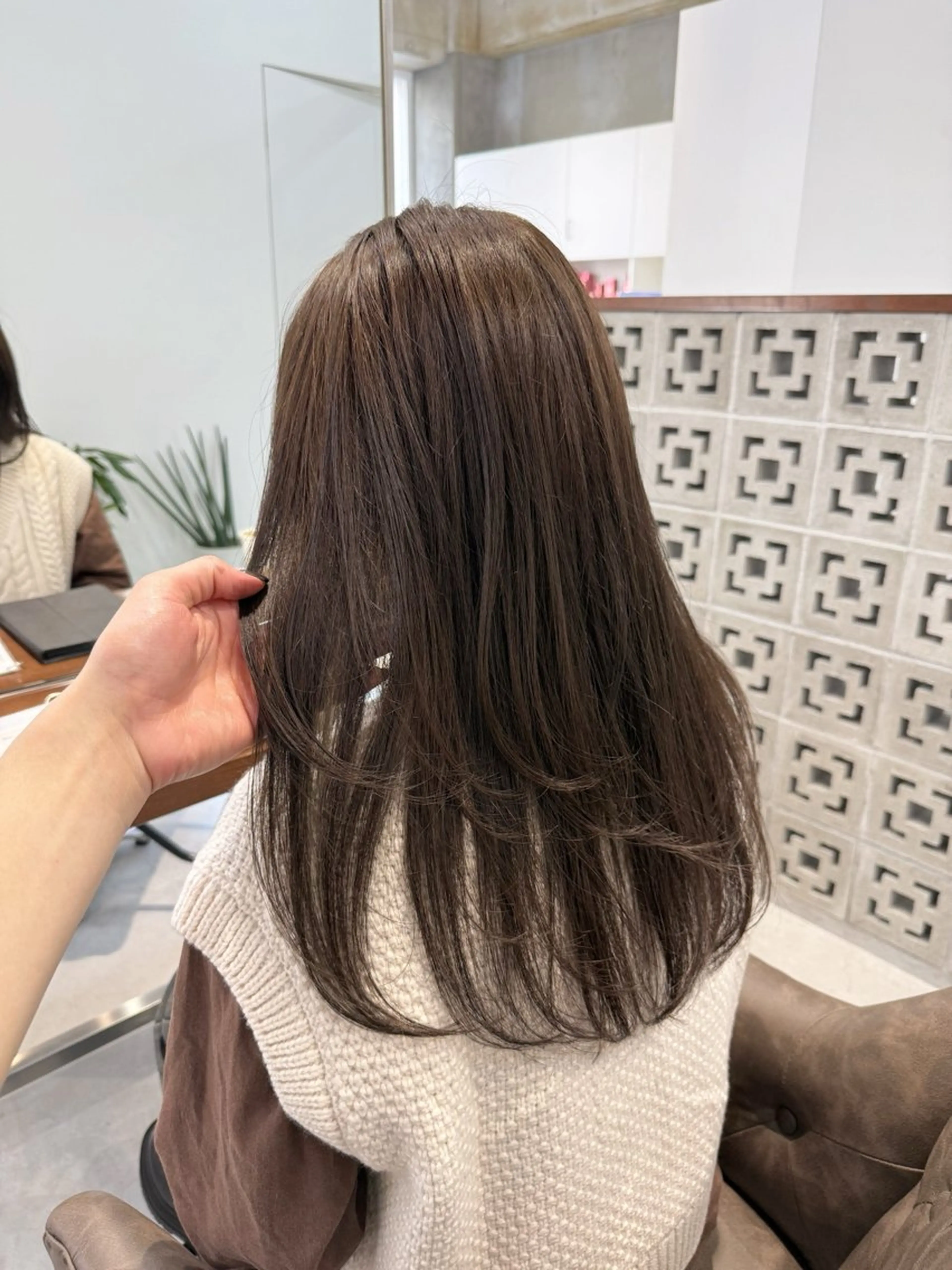 ロング カラー カット ヘアカラー トリートメント カイリ /レイヤーカットのヘアスタイル