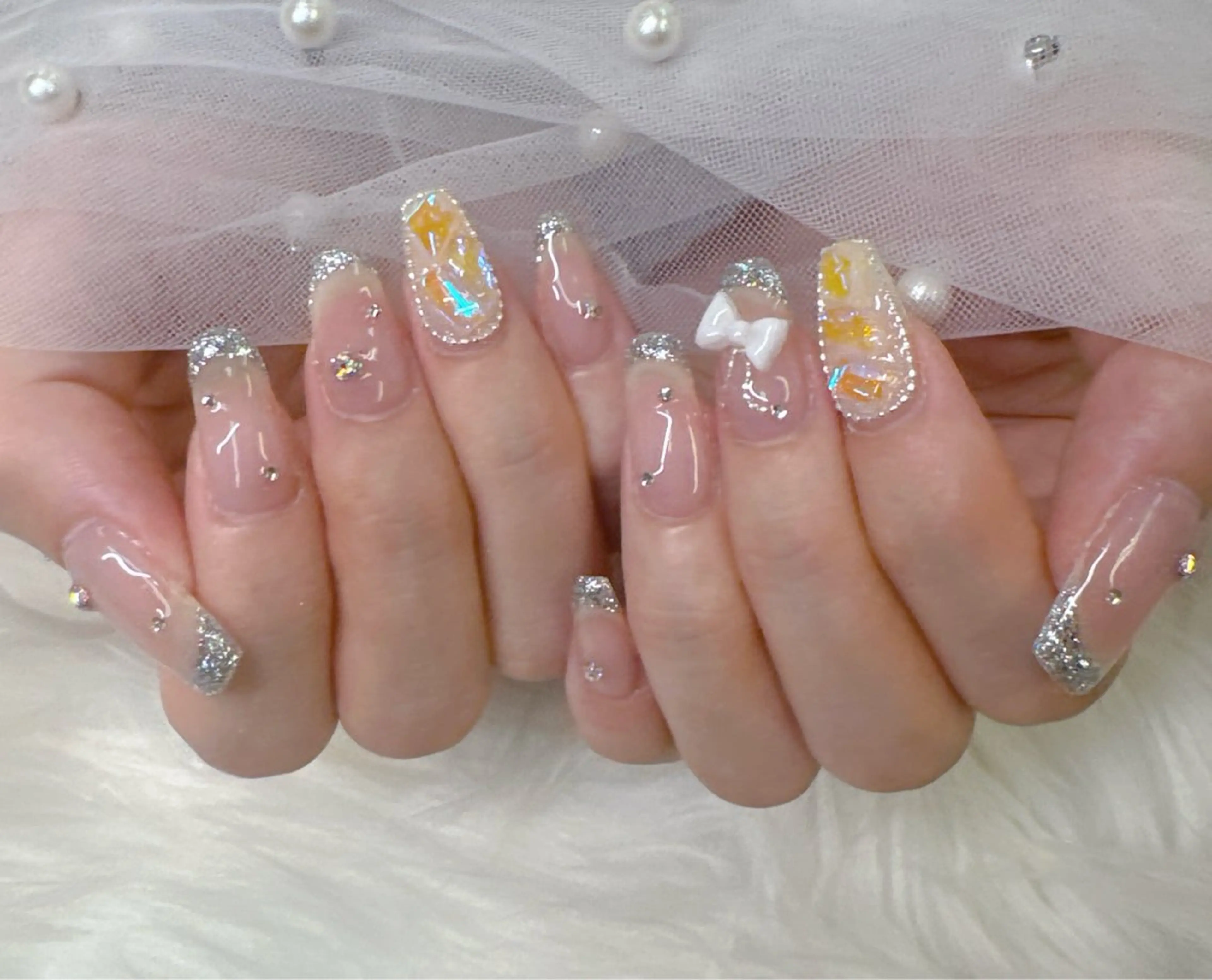 ネイル アートネイル ボルドー チークネイル ドット フレンチネイル Queeens nailのネイルデザイン