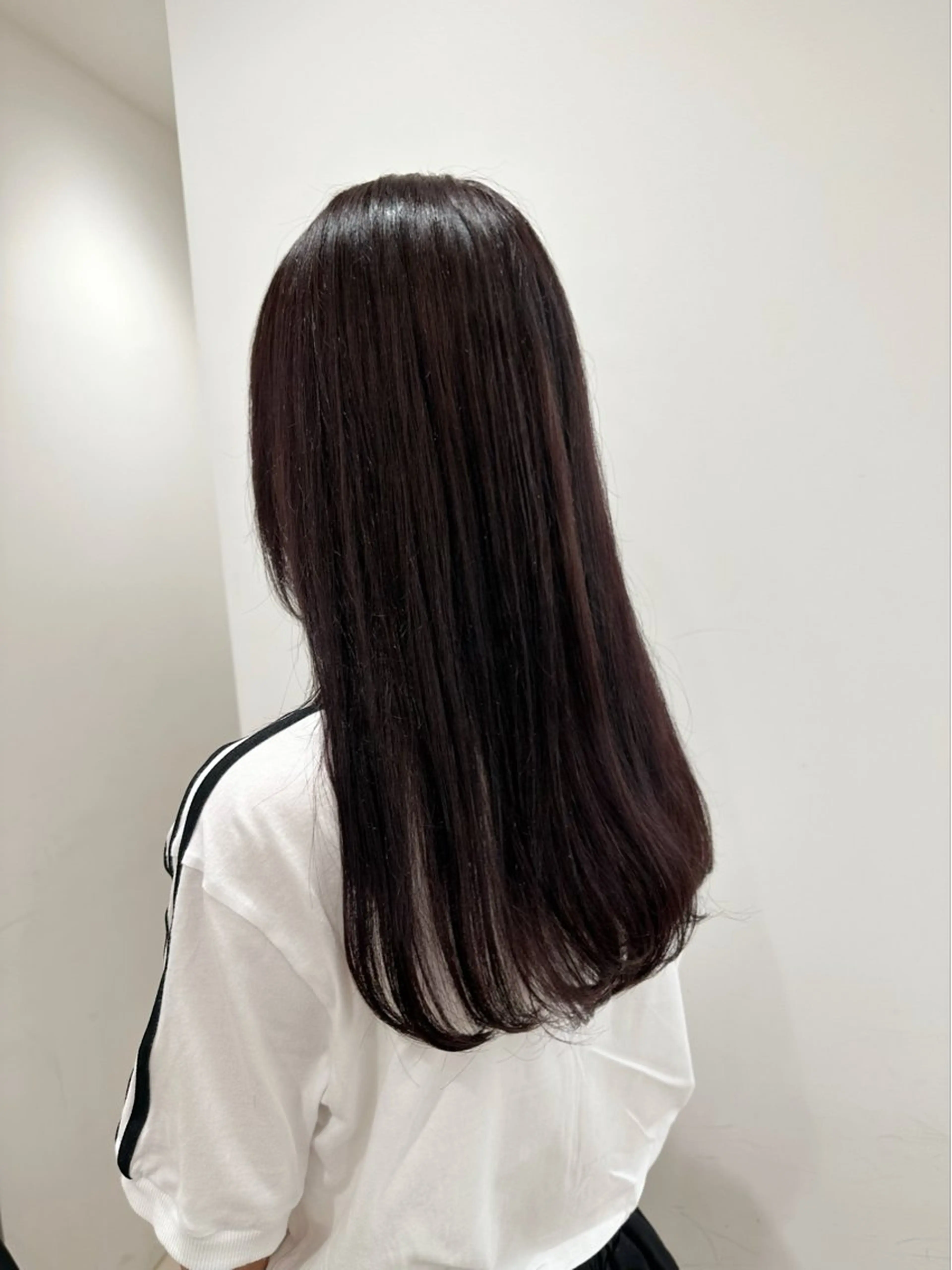 ロング パープルカラー 越後 遥/ 透明感カラー🪞🤍のヘアスタイル