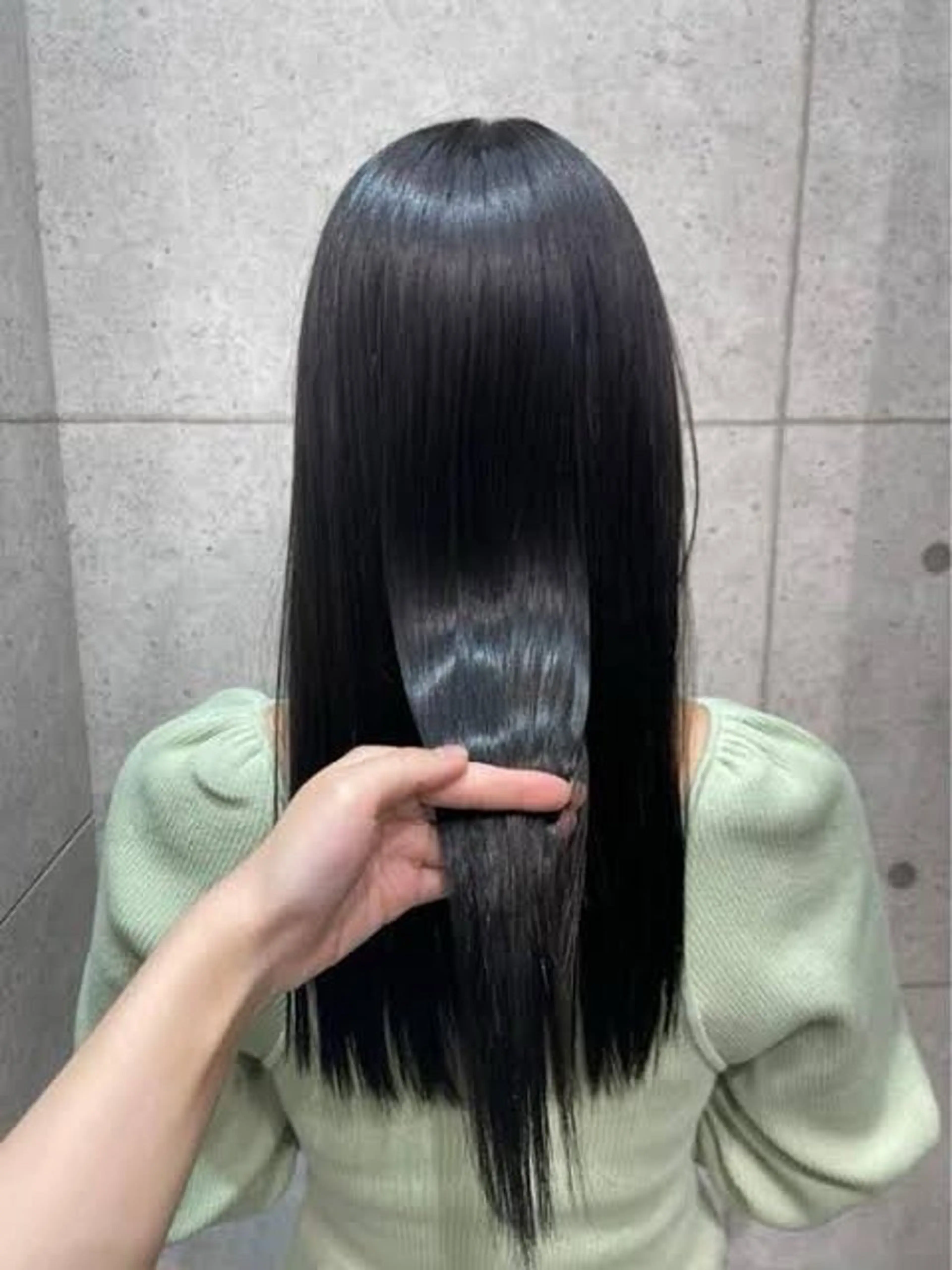 ロング かがみ/メンテナンス カット無料のヘアスタイル
