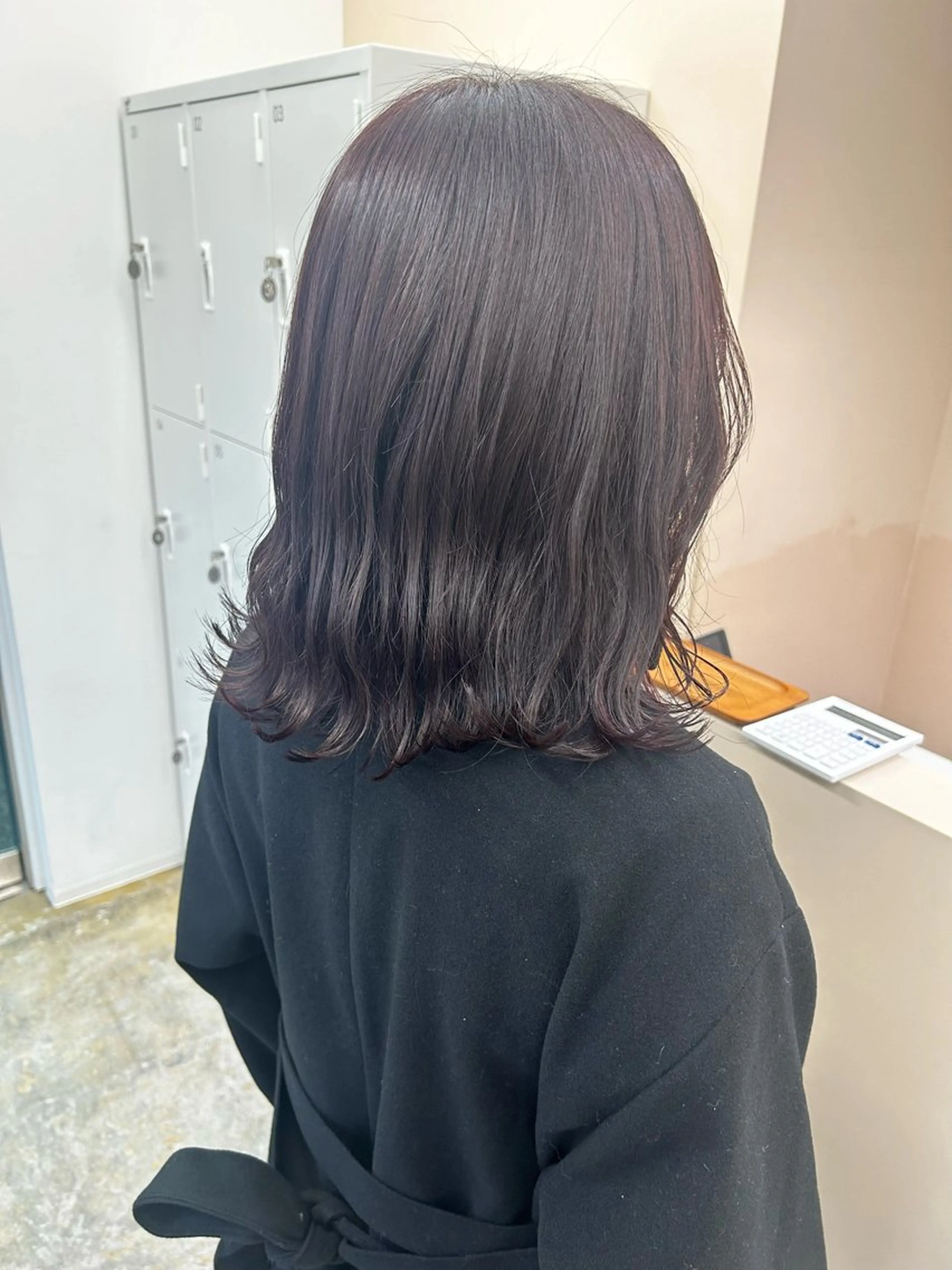 ミディアム カラー グレージュ ラベンダーカラー ラベンダーグレージュ ラベンダーグレー カット ヘアカラー トリートメント Nanaha /レイヤーカットのヘアスタイル