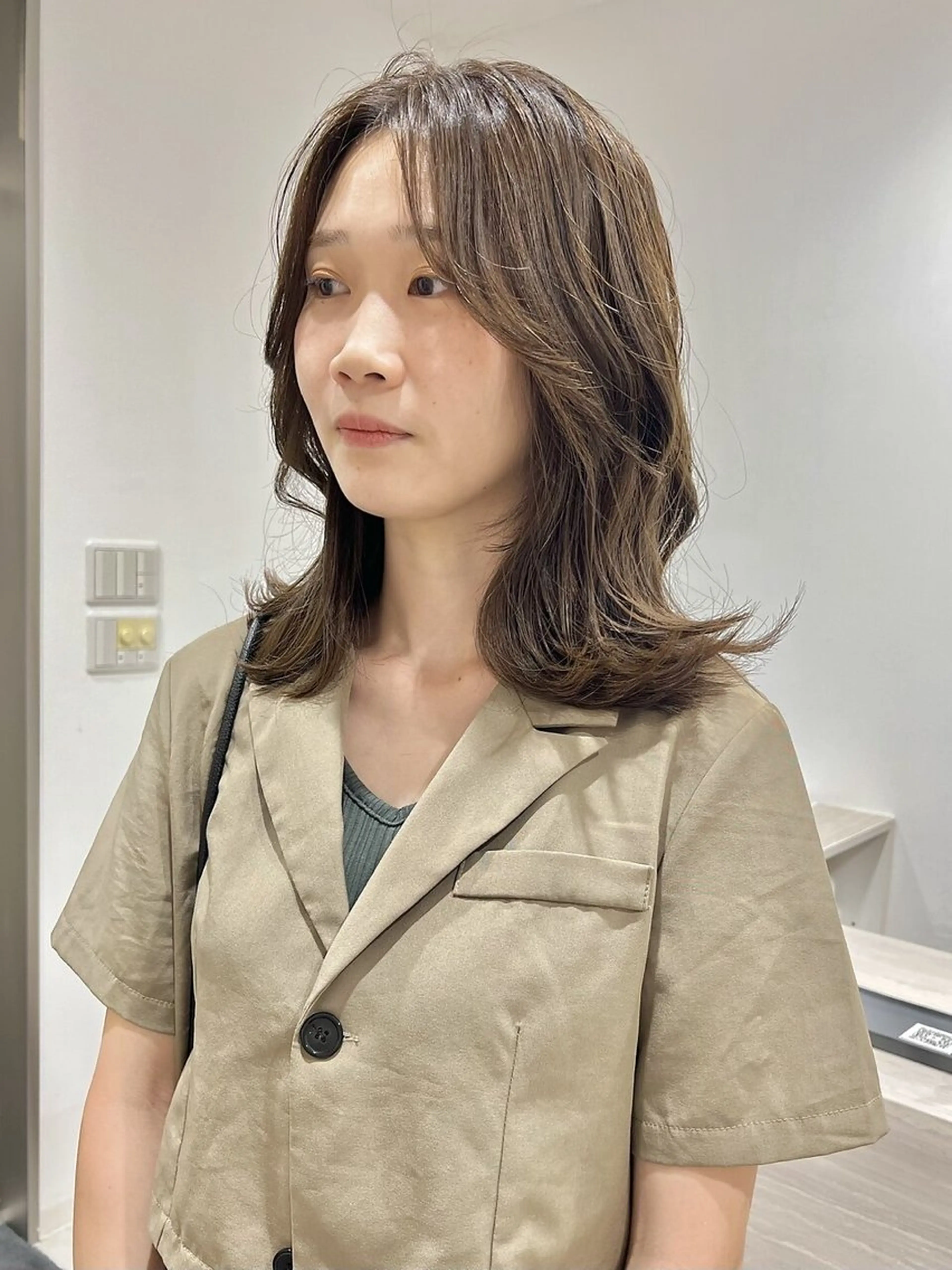 セミロング カット ヘアカラー トリートメント 福井 茉菜美のヘアスタイル