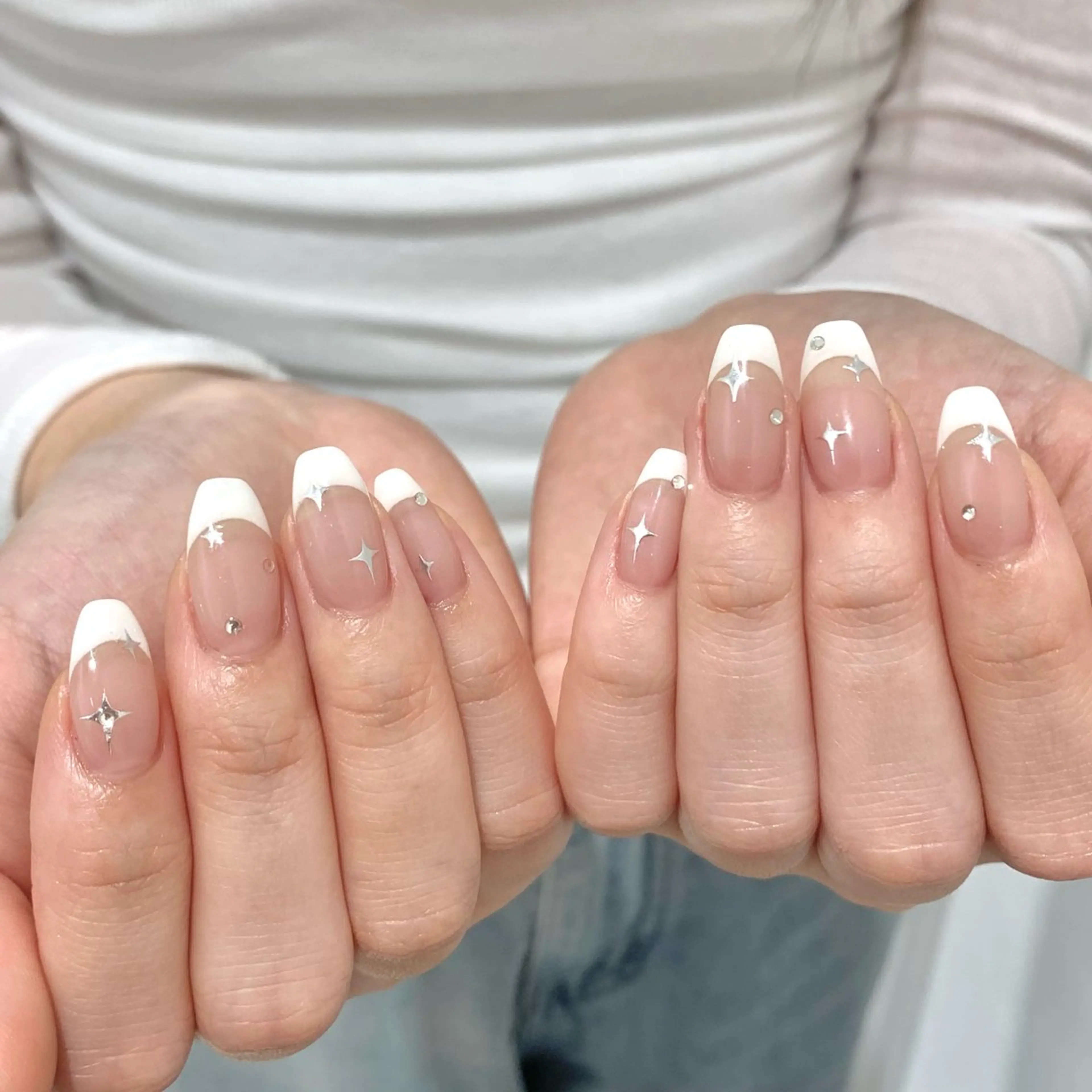 フレンチネイル🎀(オフあり)の写真