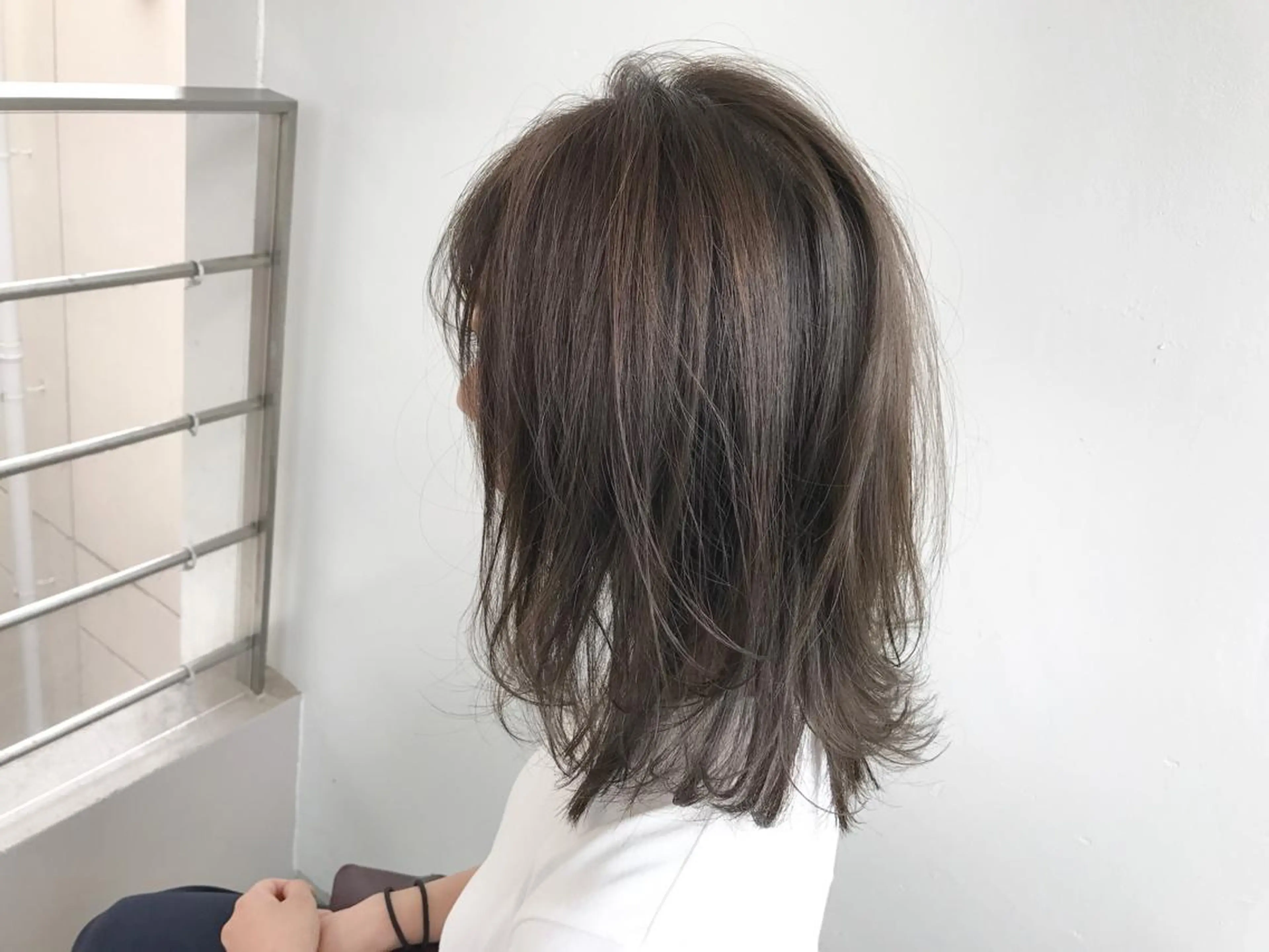 セミロング カラー ショート/レイヤー なら石井知希のヘアスタイル