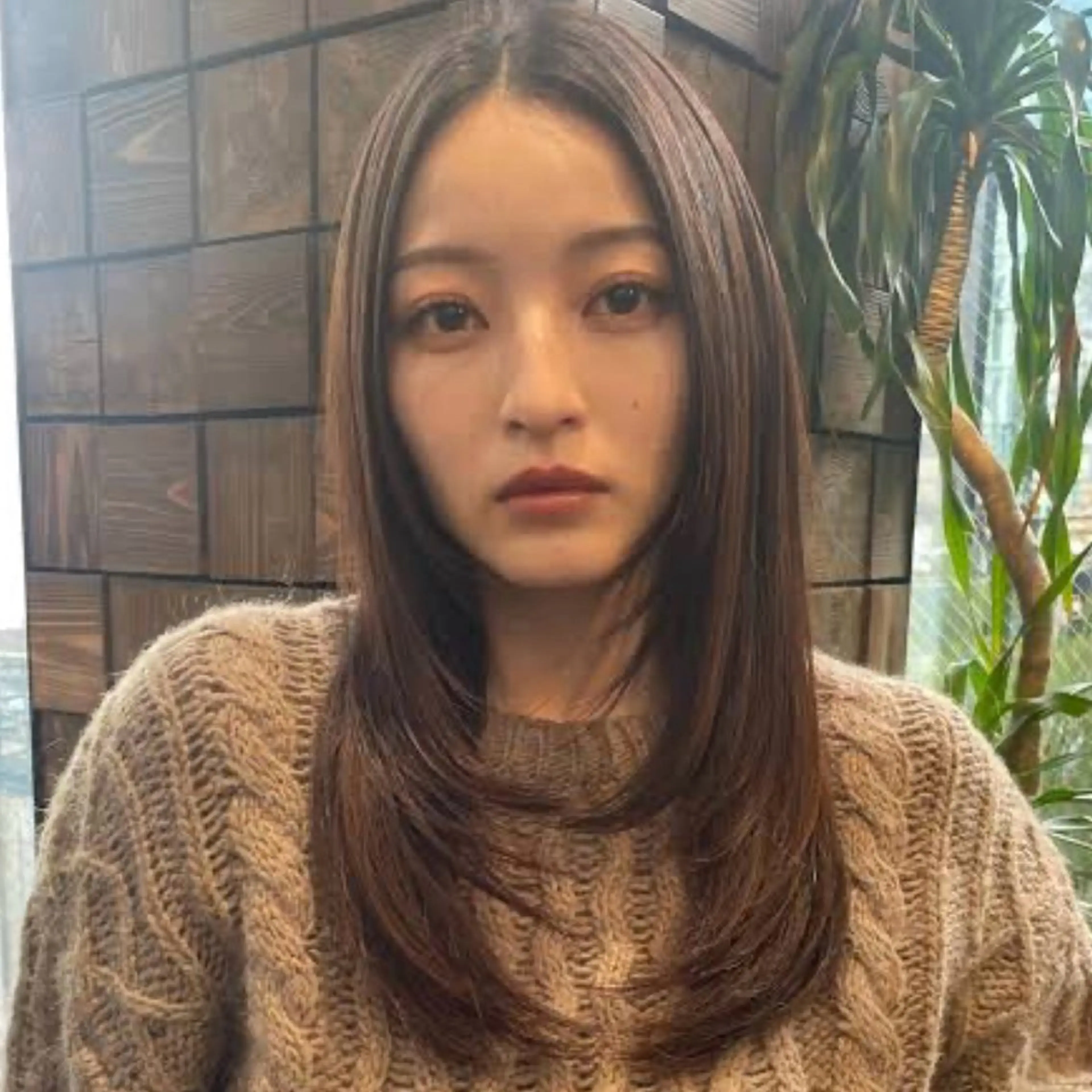 ロング ヘアアレンジ 韓国風ヘア レイヤーカット ロング fifth 石川 凪のヘアスタイル
