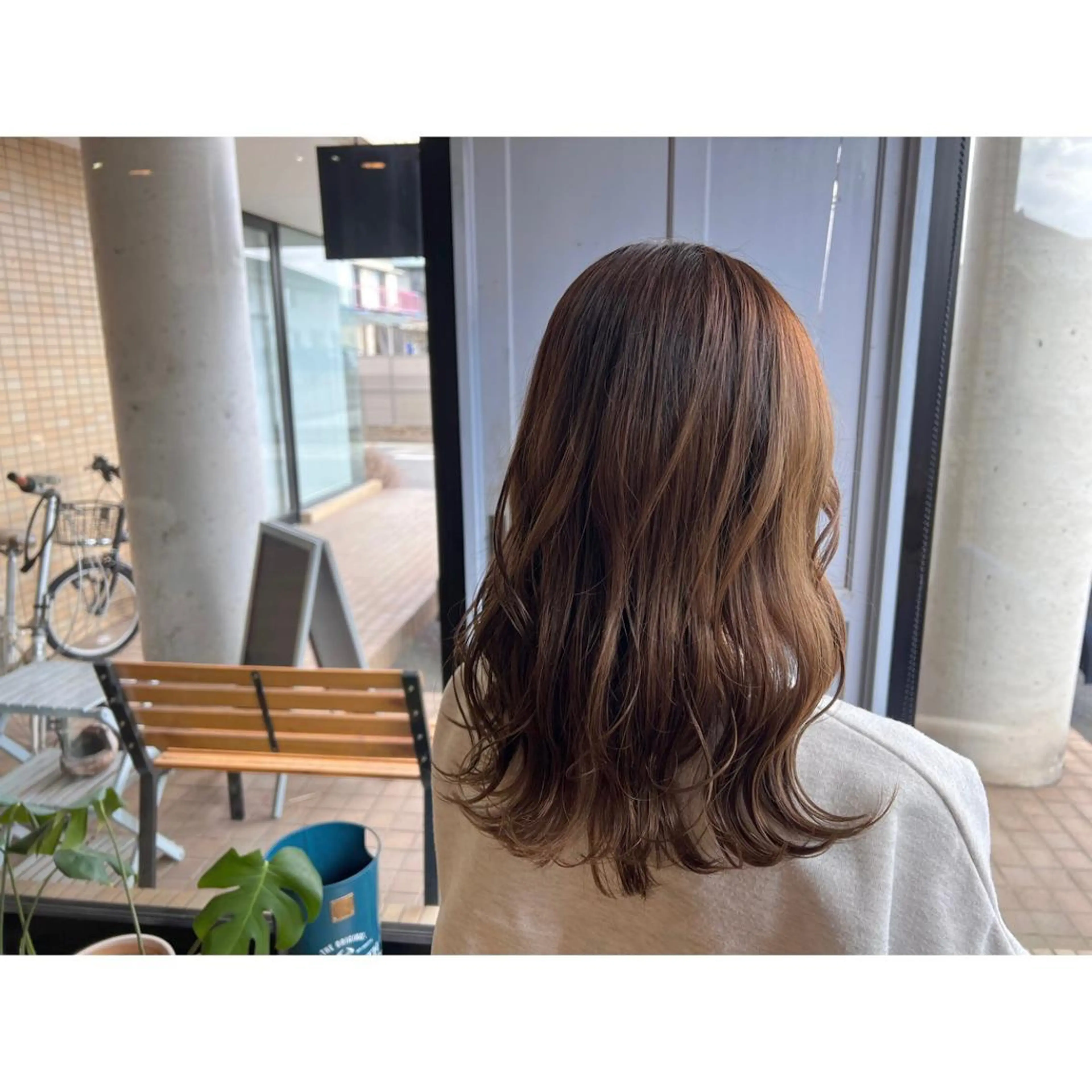ロング カラー ブラウンカラー ヘアカラー トリートメント ツキダテ ユイのヘアスタイル