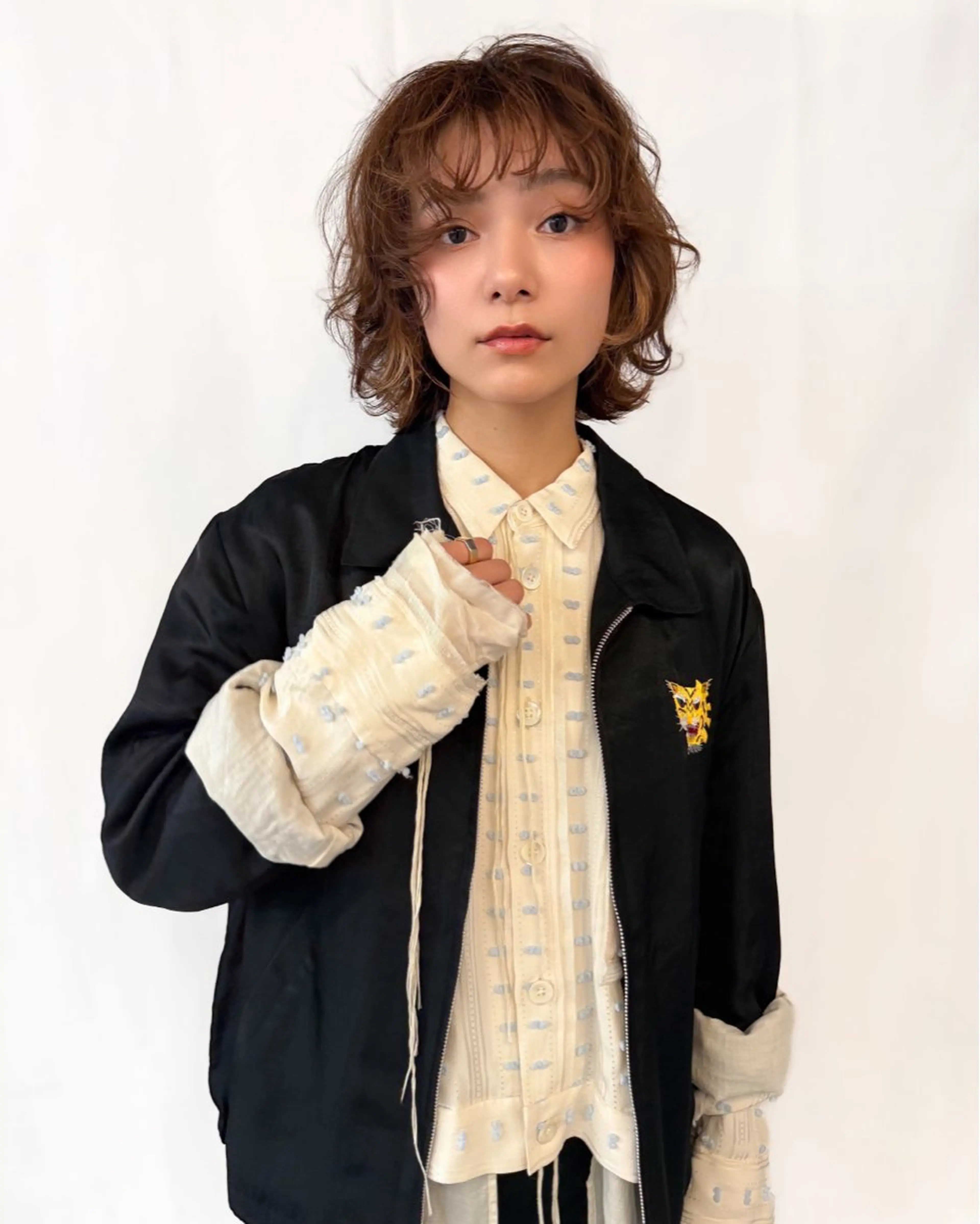 ミディアム カラー パーマ 山田 裕介のヘアスタイル