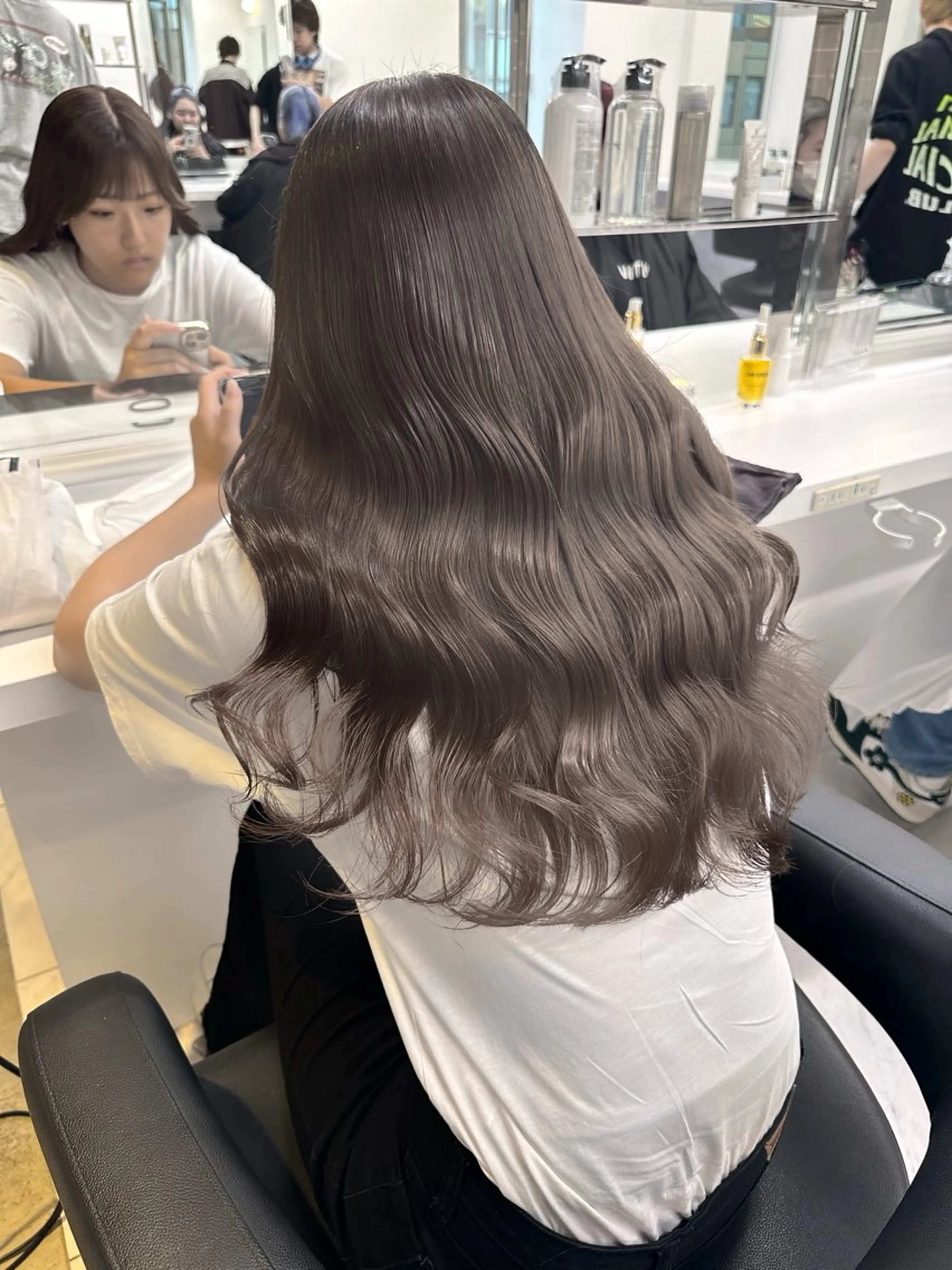 カラー ヘアカラー トリートメント 韓国レイヤー似合わせ 色落ち透明感飛我💗のヘアスタイル