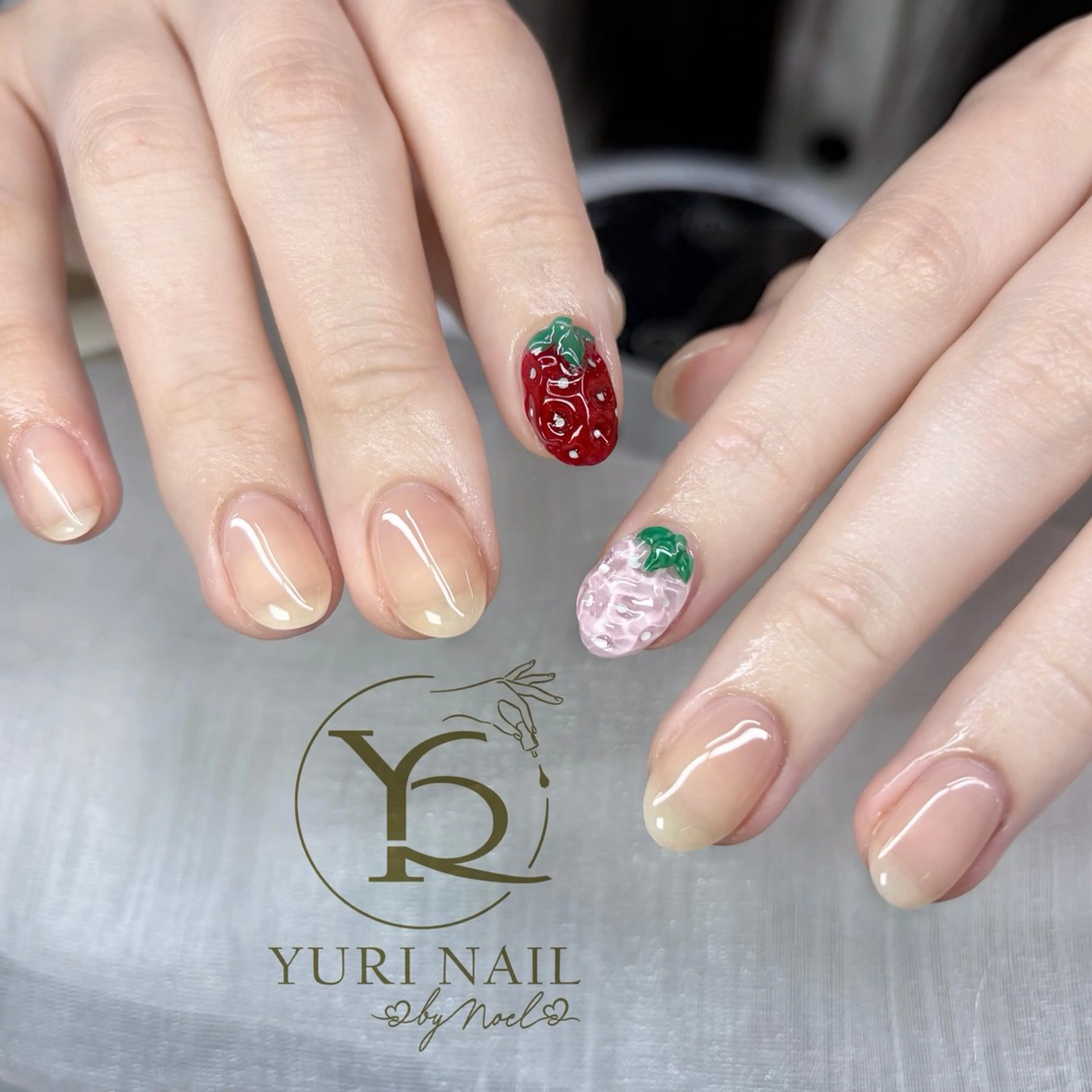 ネイル ハンドネイル フットネイル ハンドケア YURI Nail NARITAのネイルデザイン