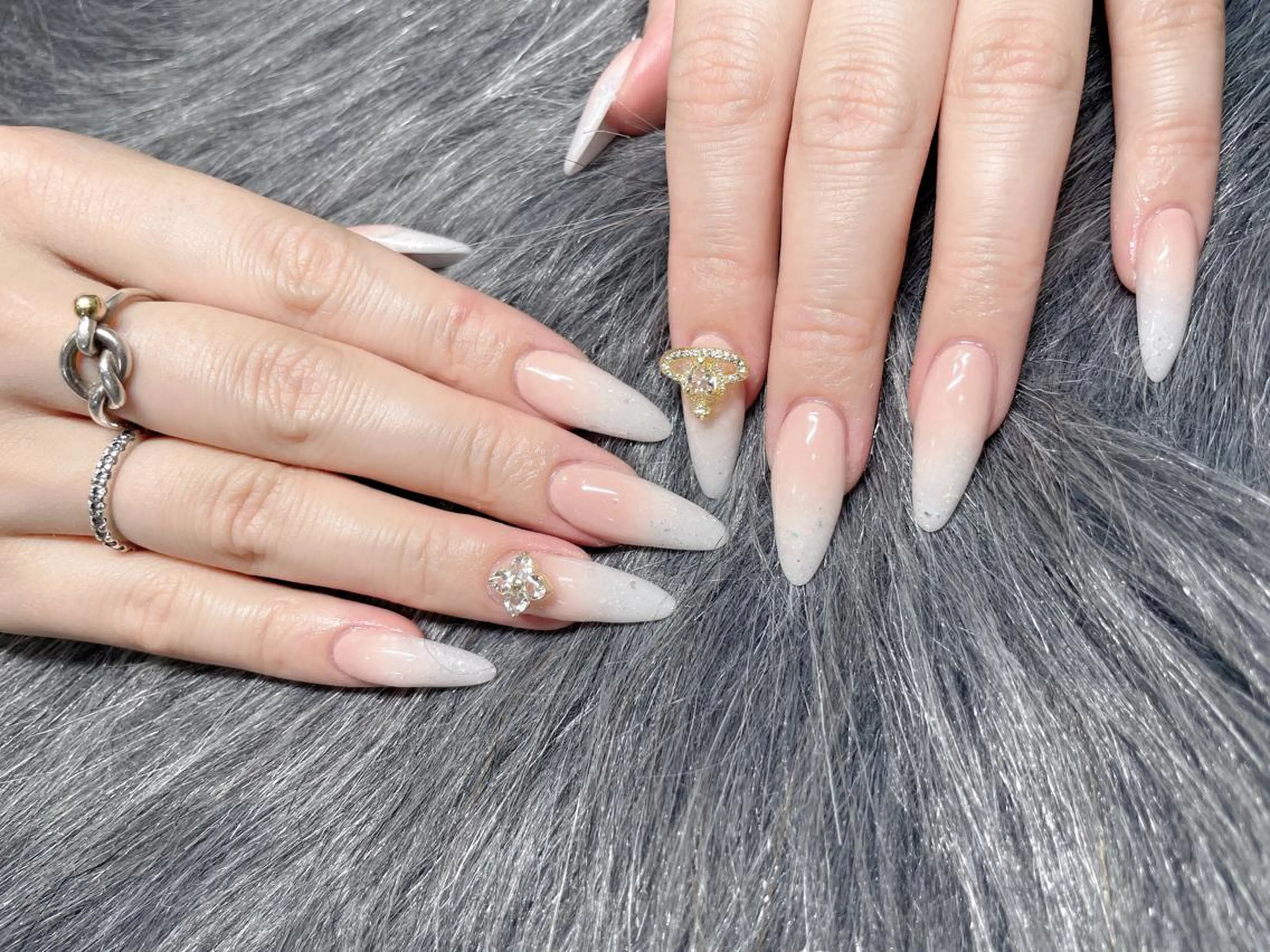 ミディアム ネイル 《LB》ラブリエ Nail&eyeのマツエク・マツパデザイン