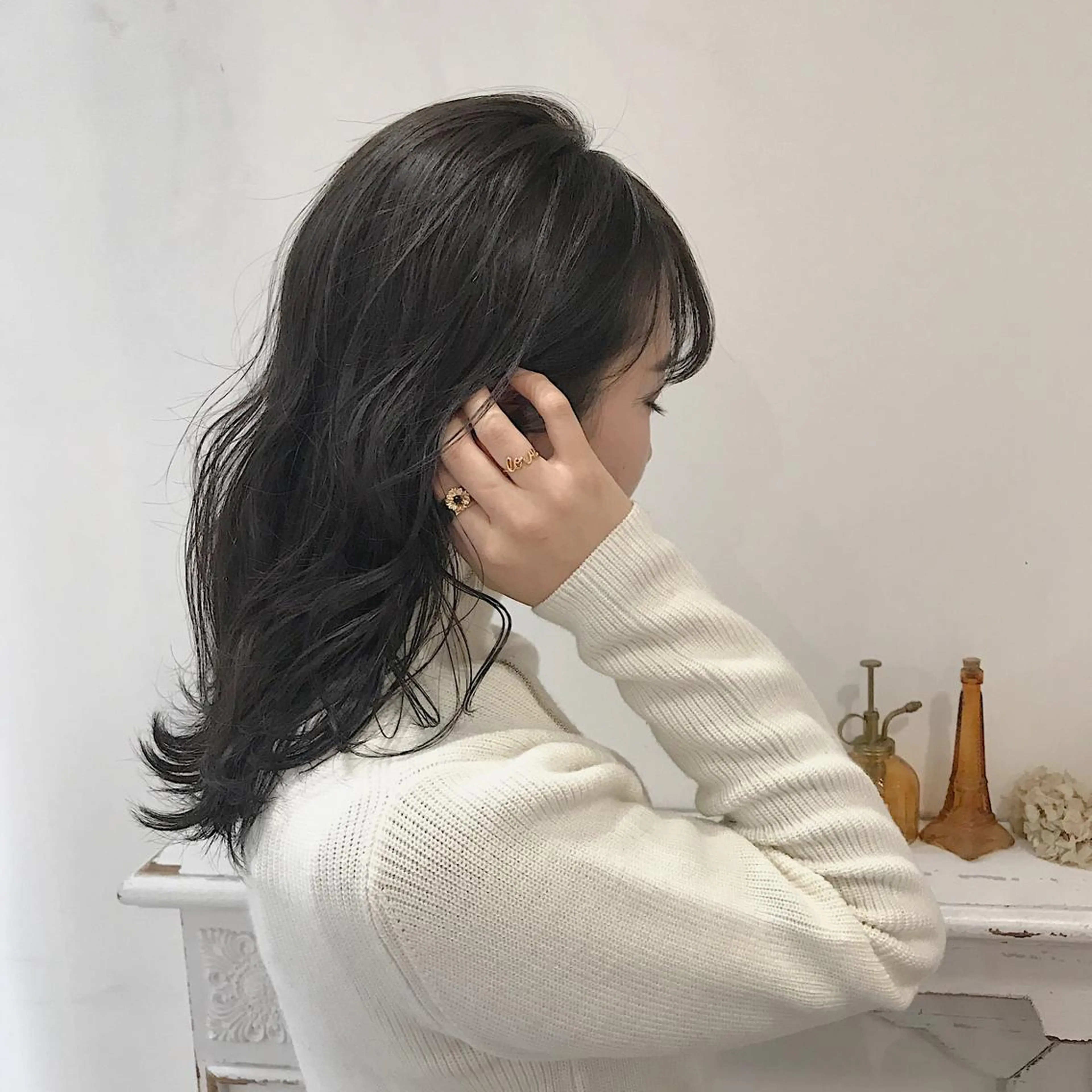 ミディアム カラー アッシュ オリーブアッシュ ヘアカラー トリートメント salowin梅田所属・レイヤー/顔周り /AKARIのヘアスタイル