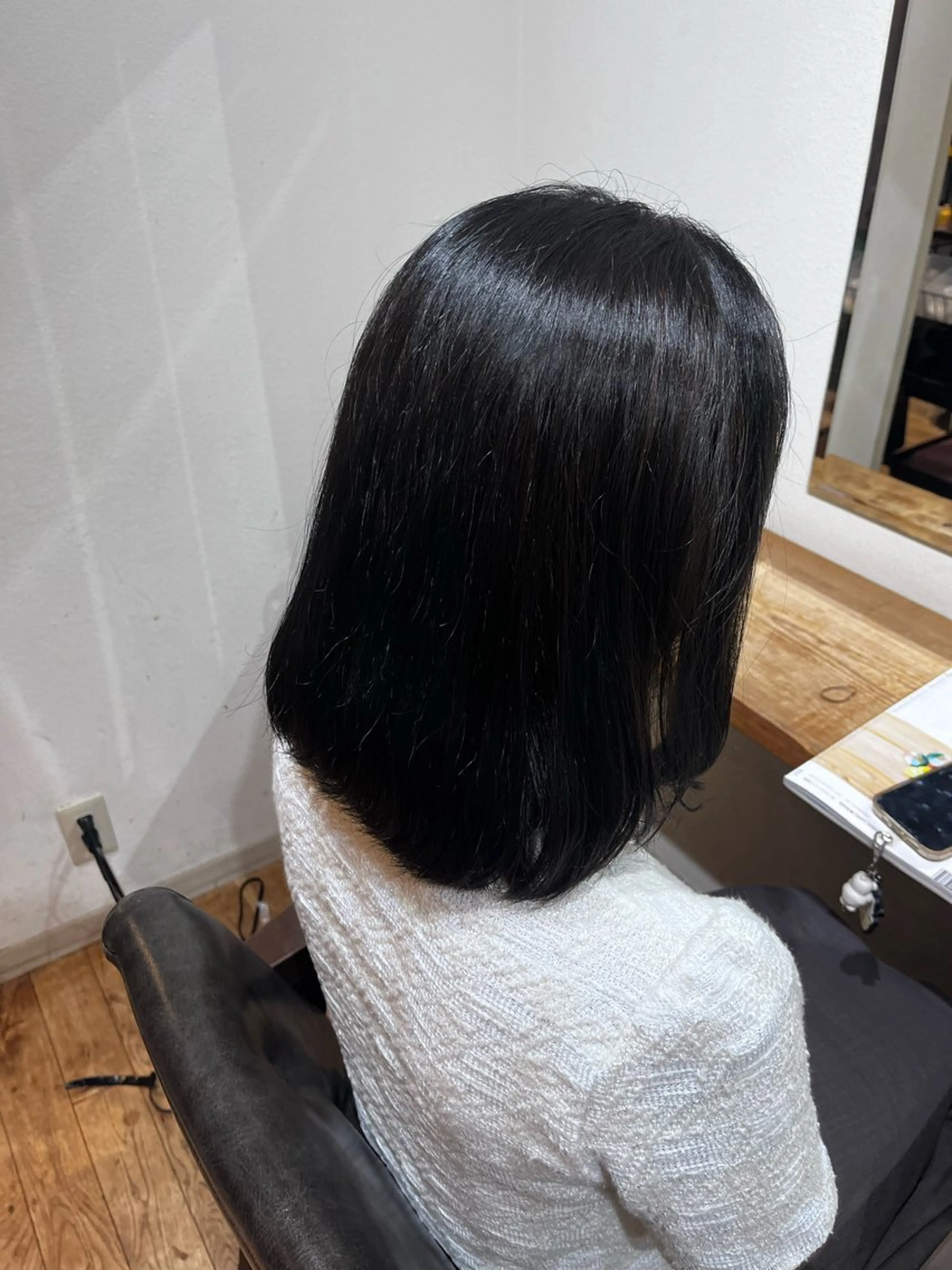 カラー アッシュ 透明感カラー ヘアカラー トリートメント moka/ブリーチ /カットのヘアスタイル