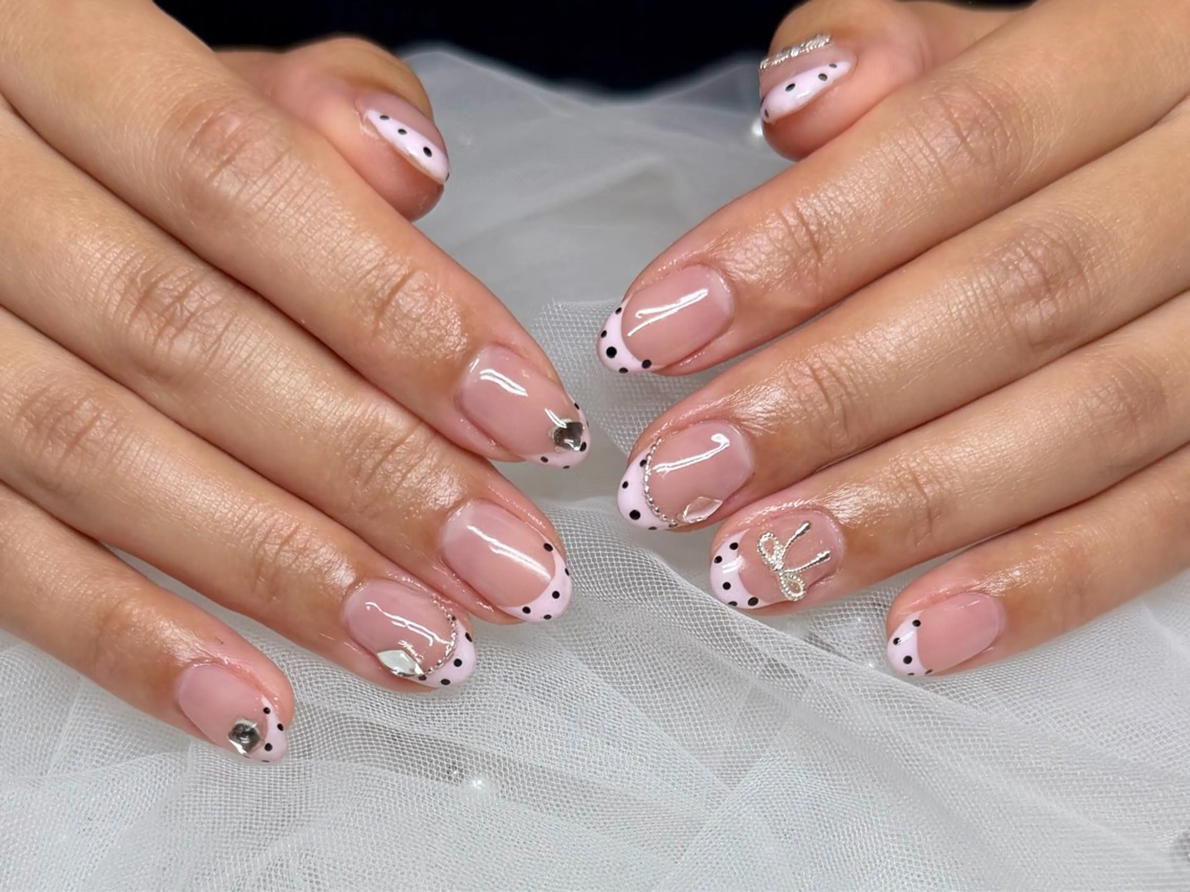 ネイル ドット フレンチネイル ハンドネイル HazeGrass NAILのネイルデザイン