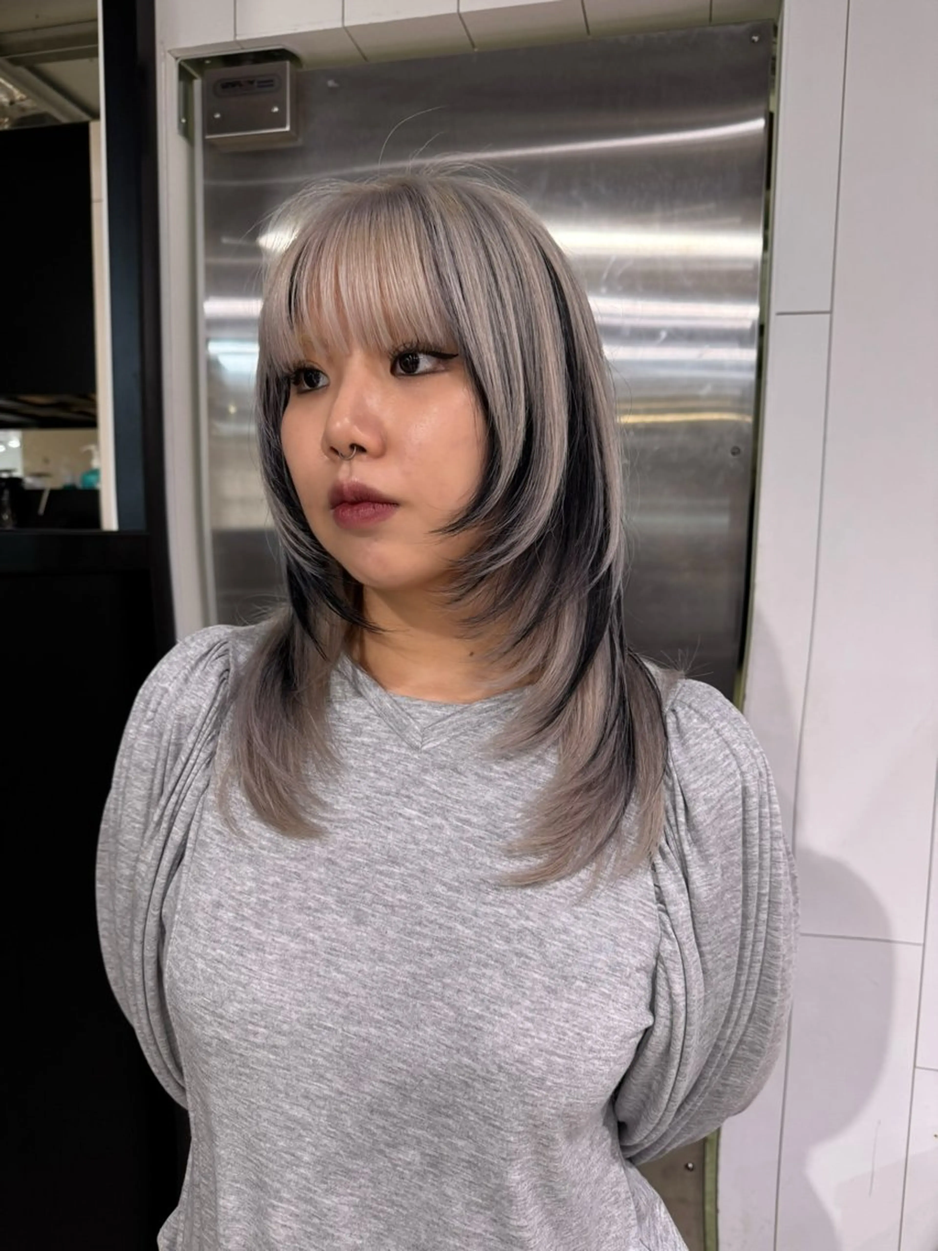 カラー ブリーチ ケアブリーチ 黒染め落とし ムラ修正　ハイトーンのヘアスタイル