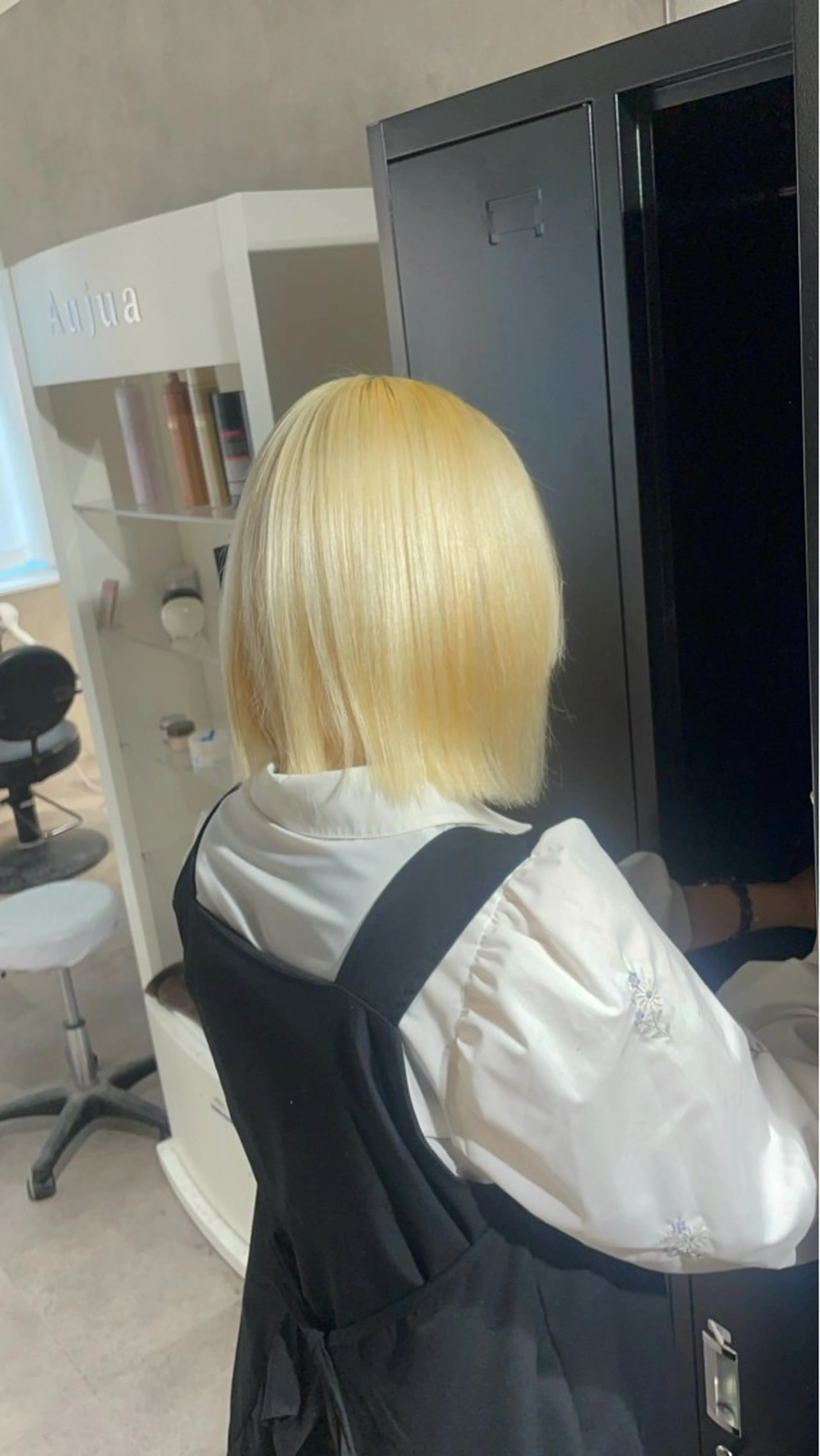 ミディアム カラー 抜きっぱなしブロンド ブロンド ヘアカラー 🇰🇷ハイトーン× 韓国レイヤー레이어드のヘアスタイル