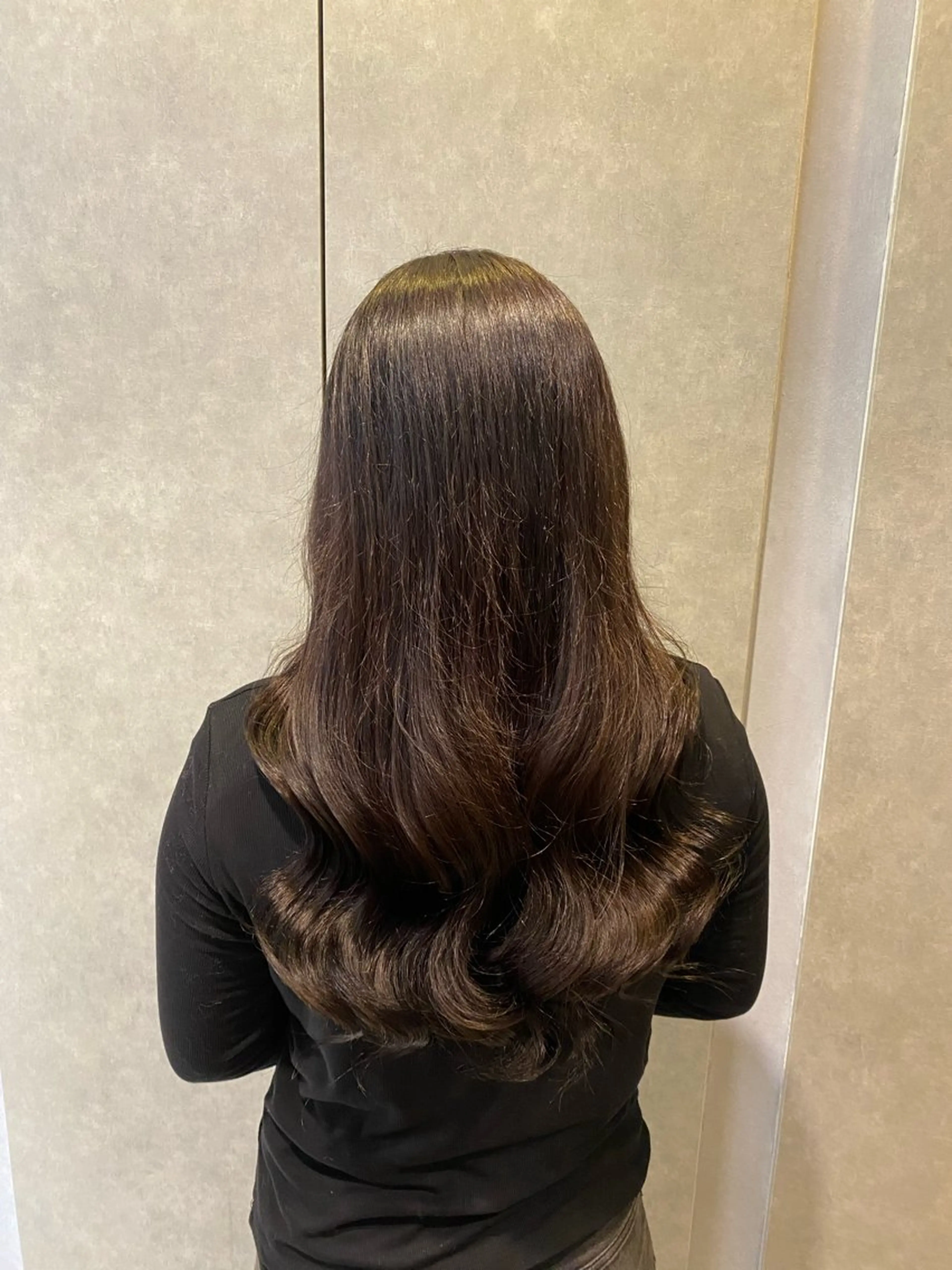 ロング ヘアカラー 宮本 実璃のヘアスタイル