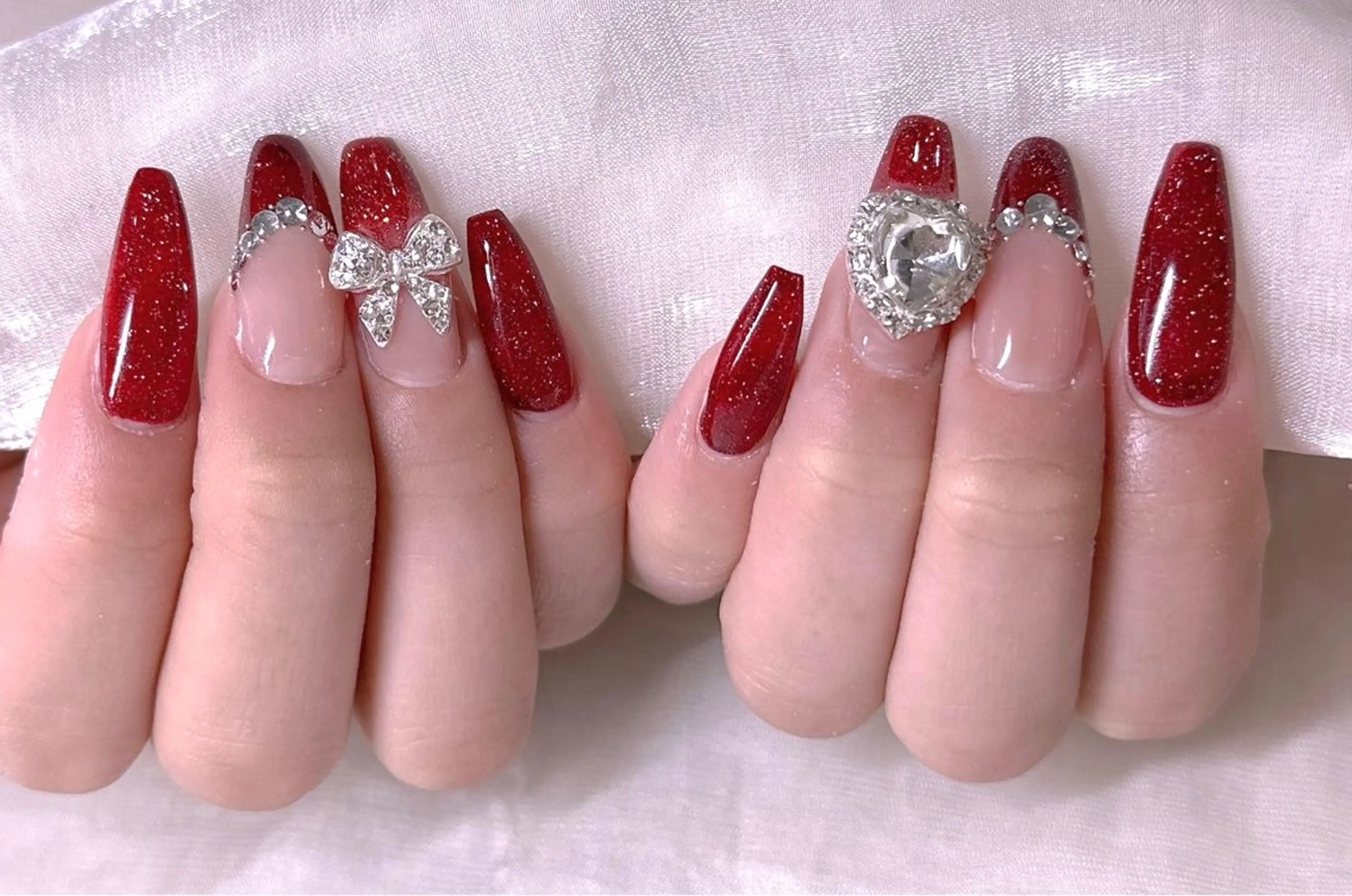 ネイル チークネイル フレンチネイル ハート 韓国ネイル レース ハンドネイル 美爪パラジェル導入店 Sunnilyのネイルデザイン