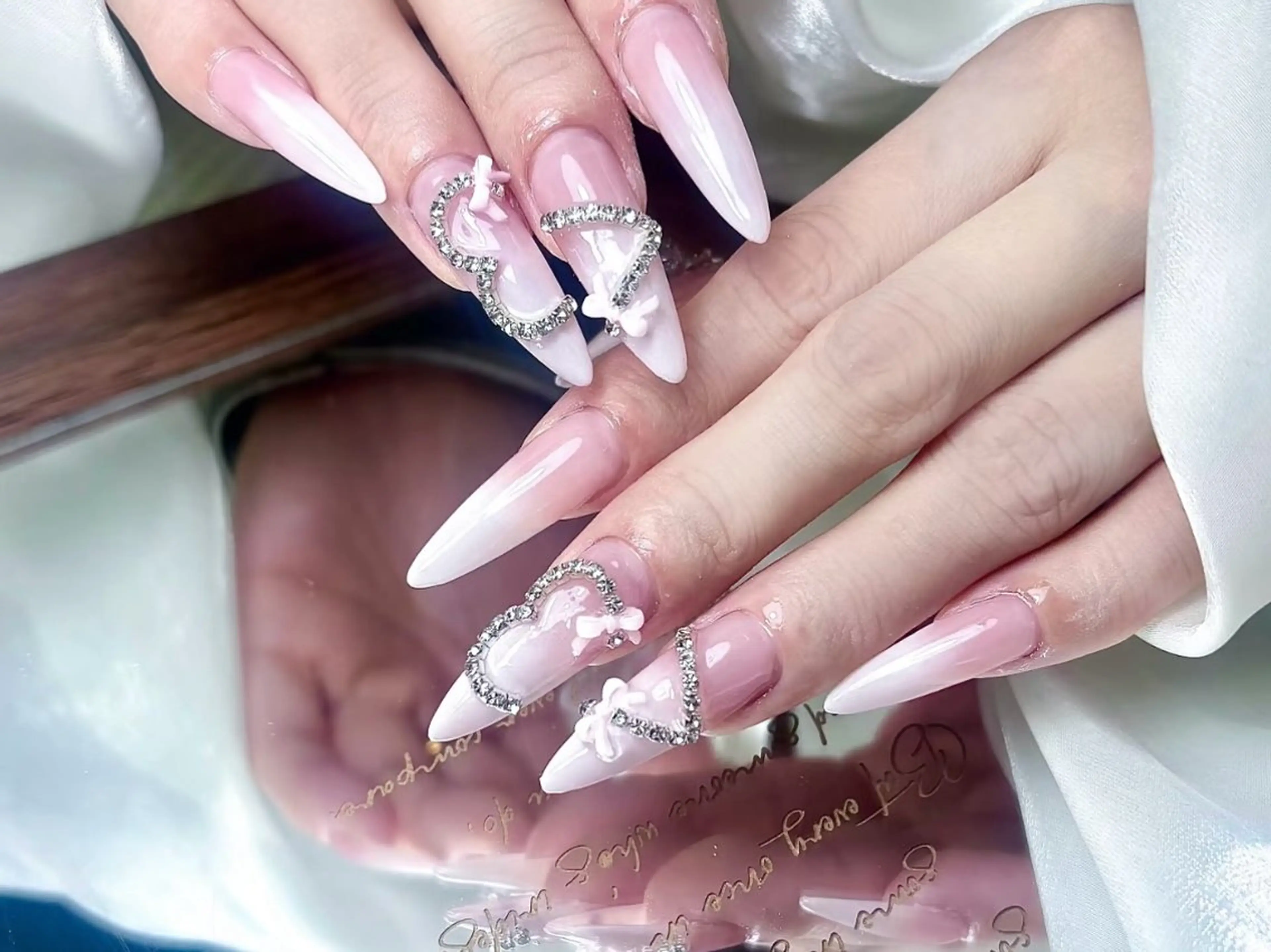 ネイル ハンドネイル KARI ネイルサロンのネイルデザイン