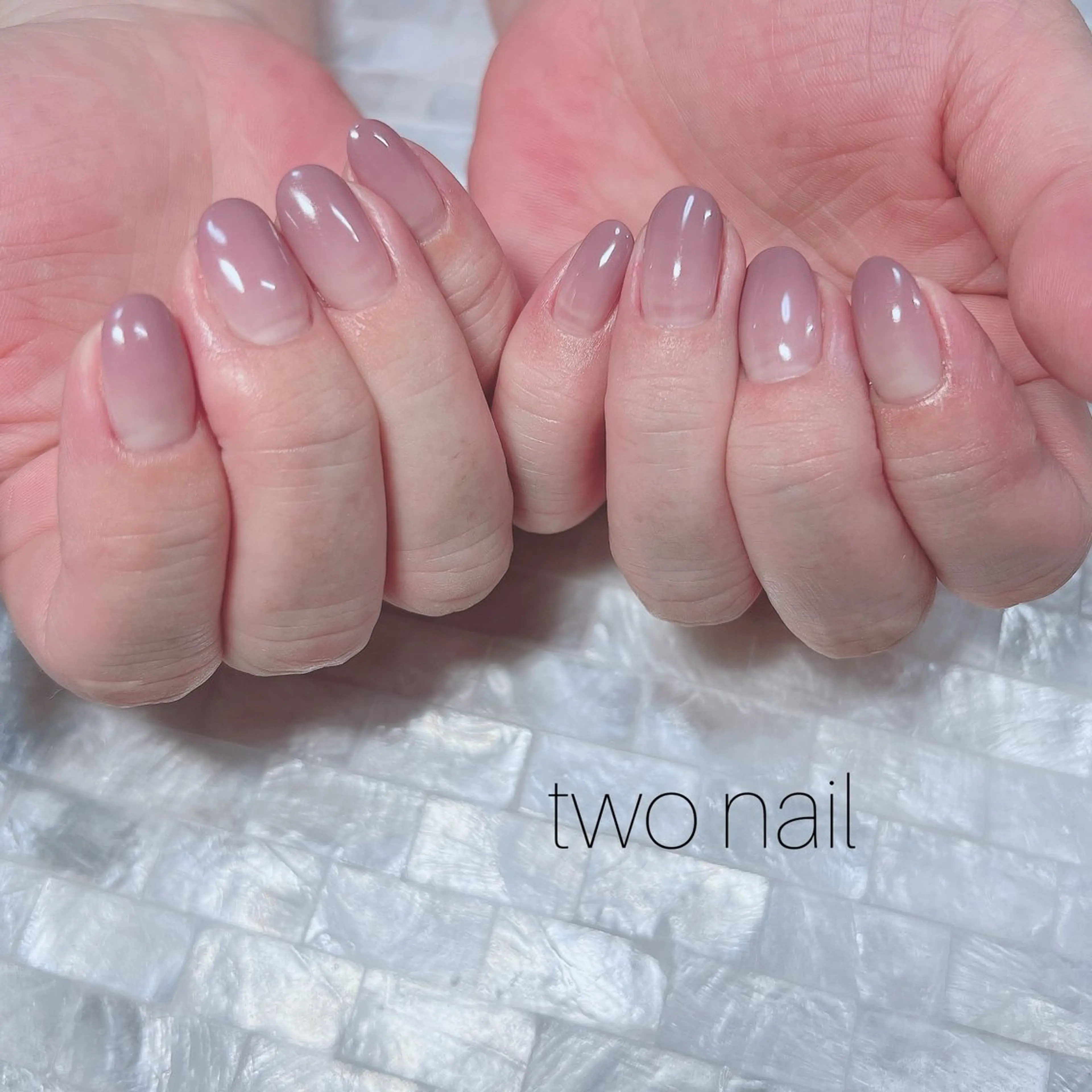 ネイル ネイルチップ ホワイト ハンドネイル two nailのネイルデザイン