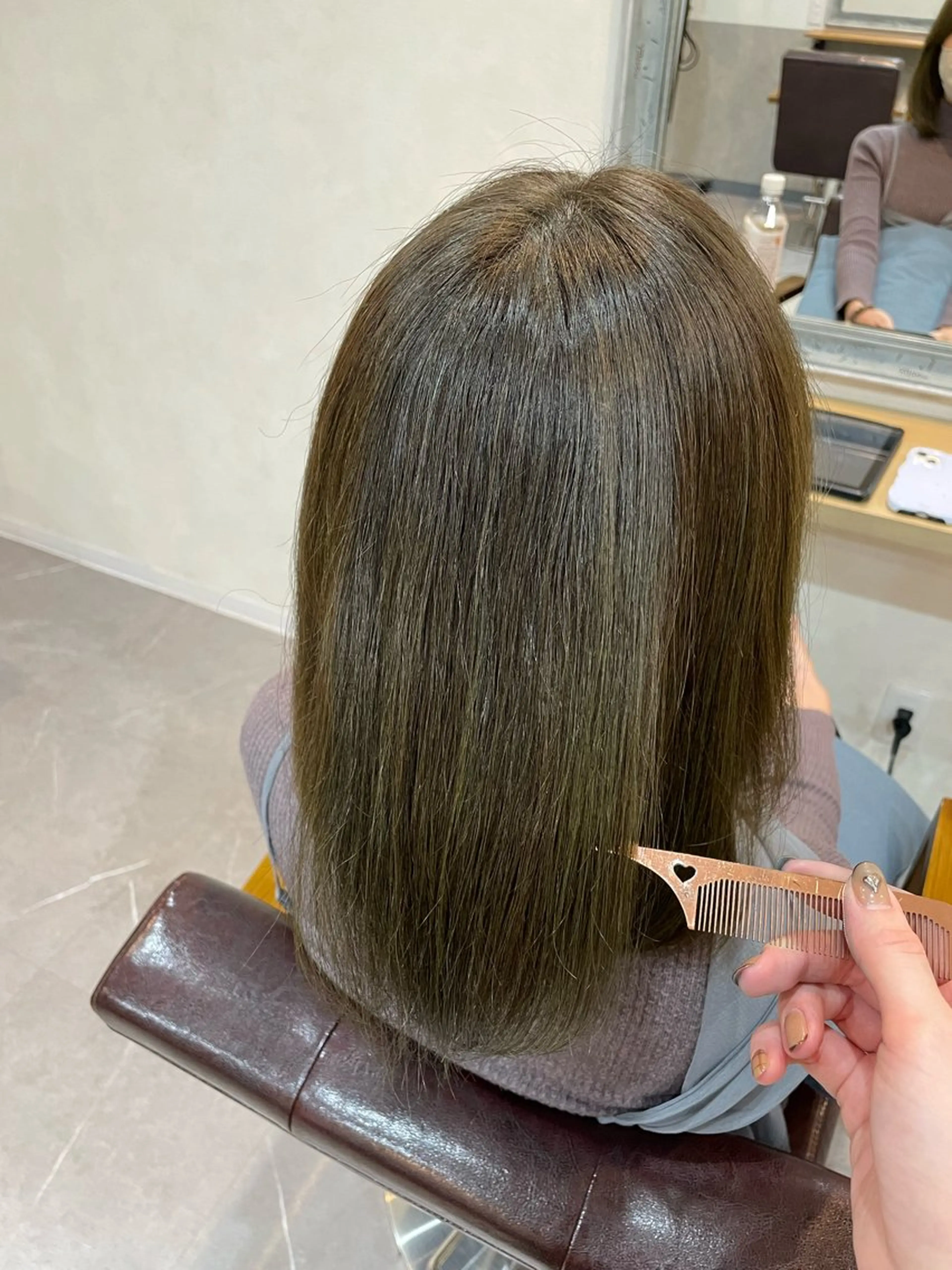 カラー オリーブカラー 近澤 佑香のヘアスタイル