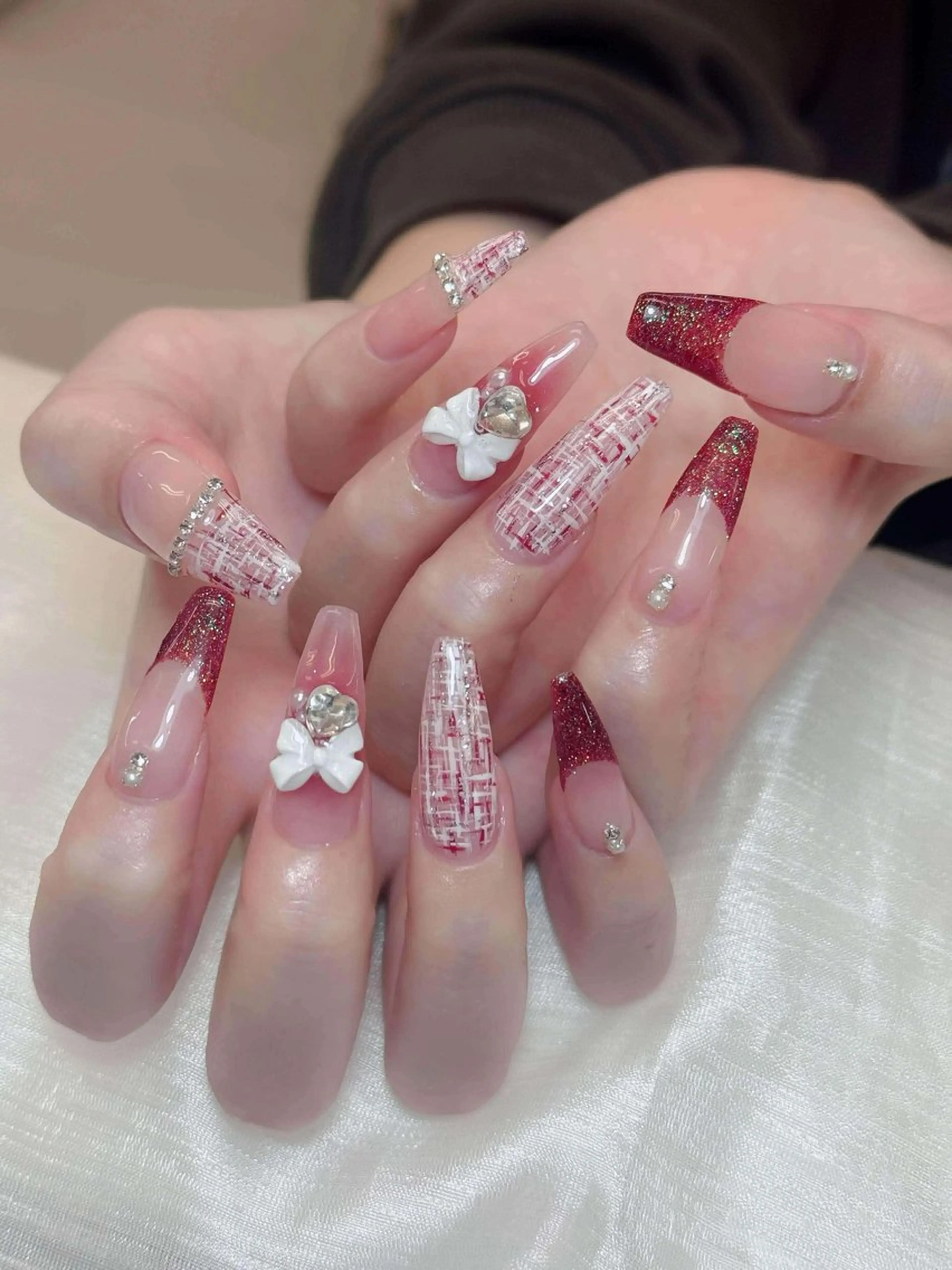 ネイル アートネイル オーロラネイル チークネイル 長さ出し フットネイル HaNa_ Noiranailのネイルデザイン