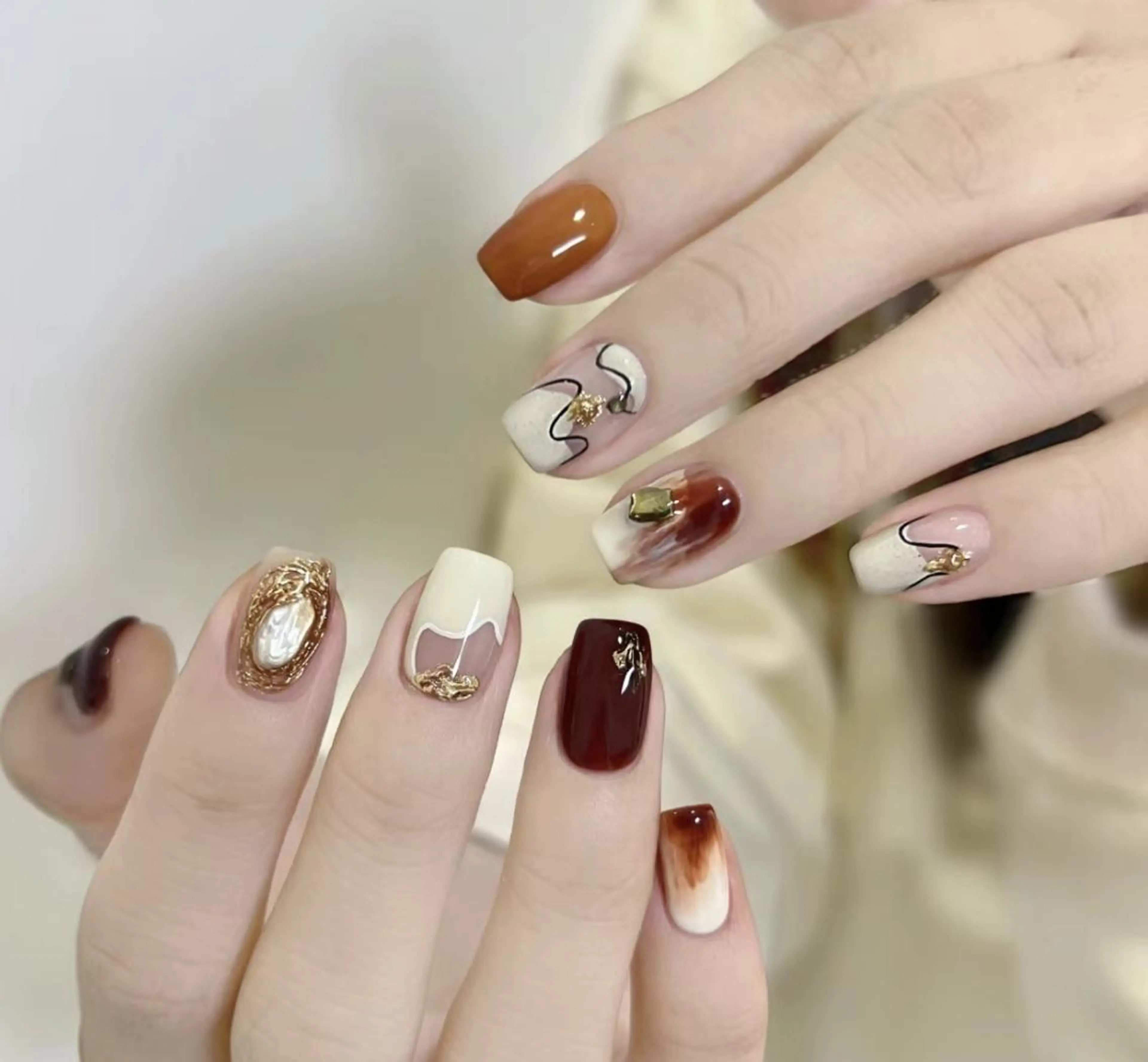 ネイル VIVIAN リサのネイルデザイン