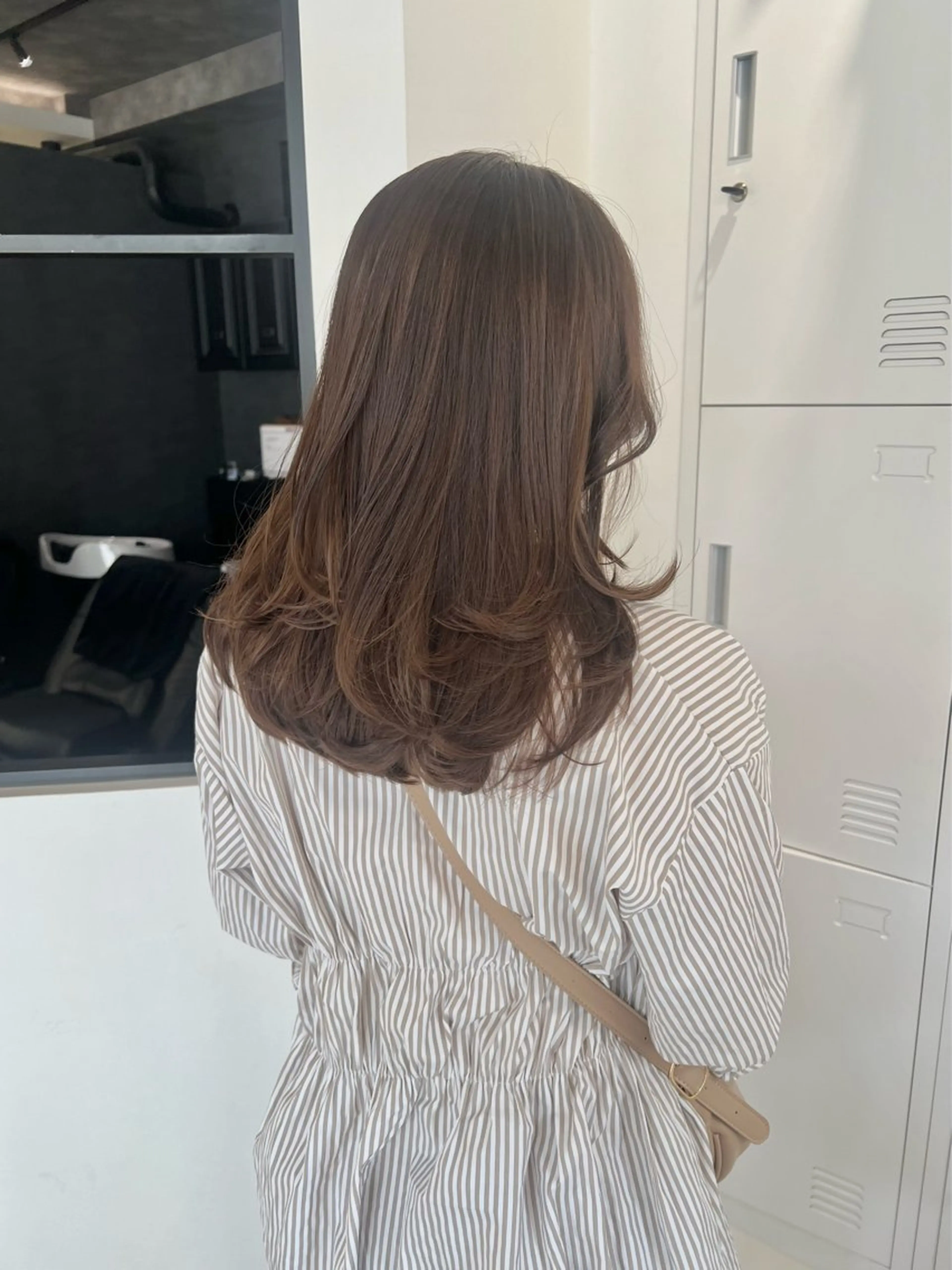 セミロング カラー カット ヘアカラー トリートメント 黒阪 なみのヘアスタイル